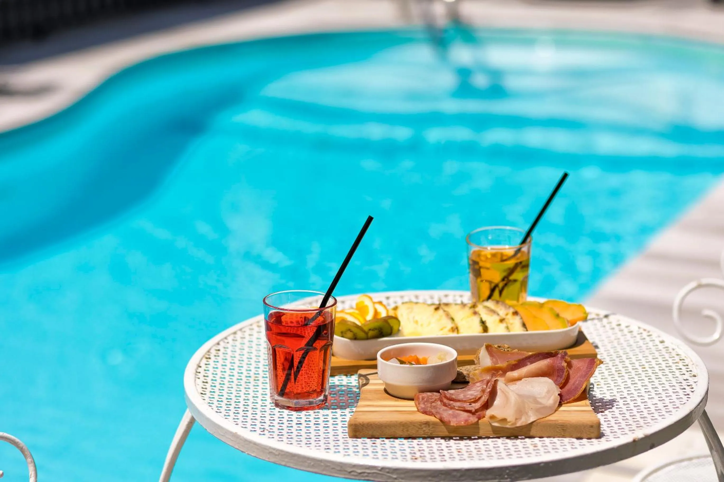 Swimming pool in Hotel Condor-New 2024-Con Piscina