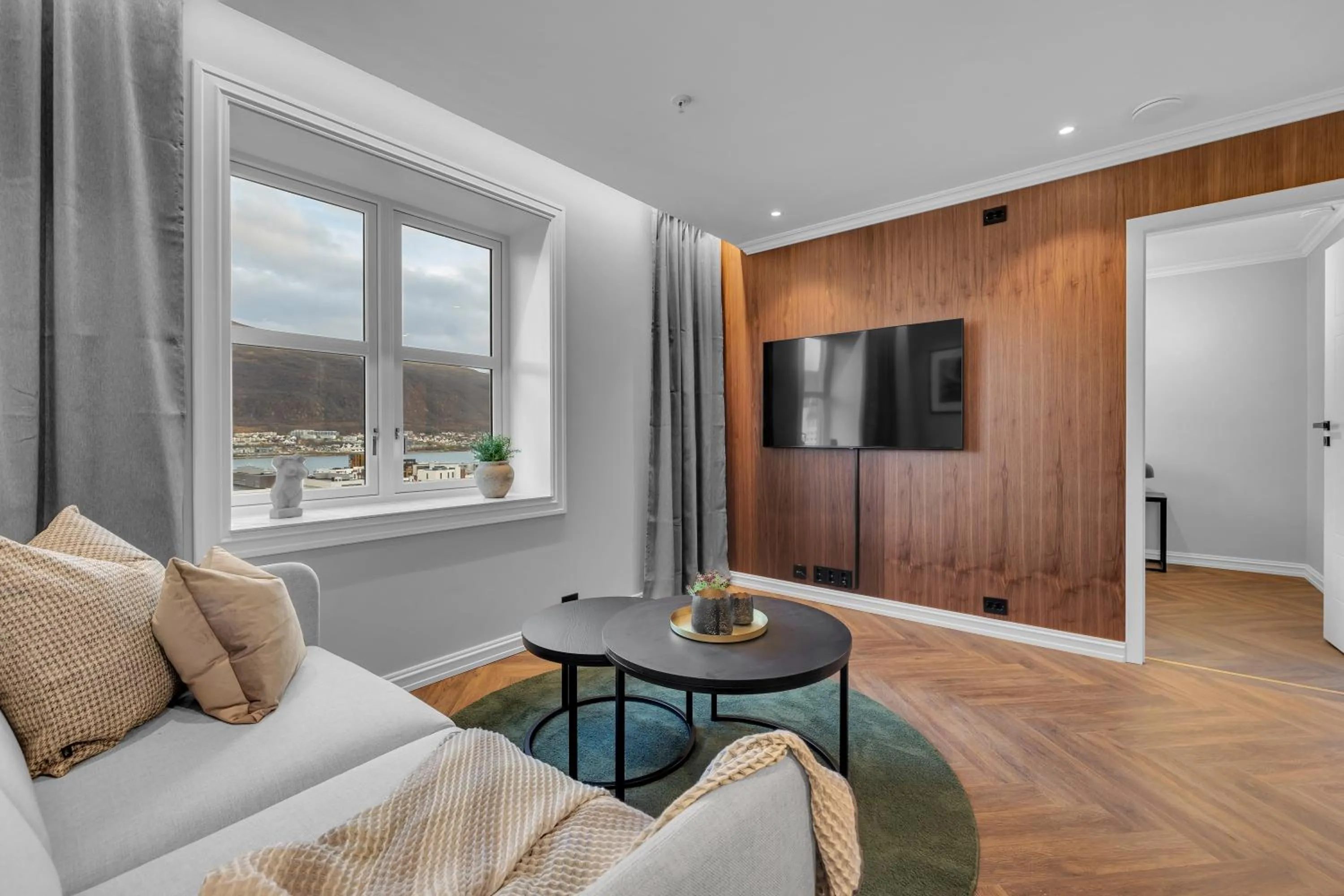 Communal lounge/ TV room in Enter St Elisabeth Suites & Spa