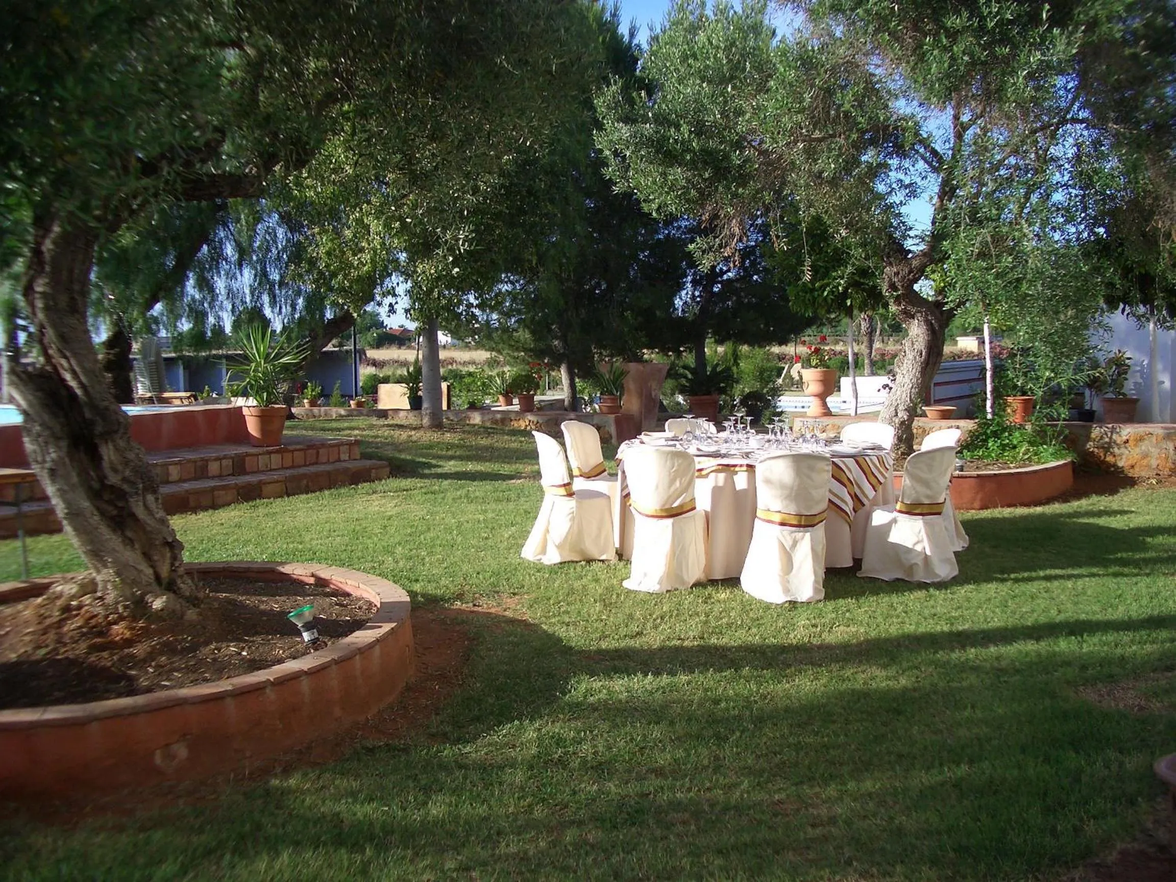 Restaurant/places to eat in Hacienda Los Jinetes