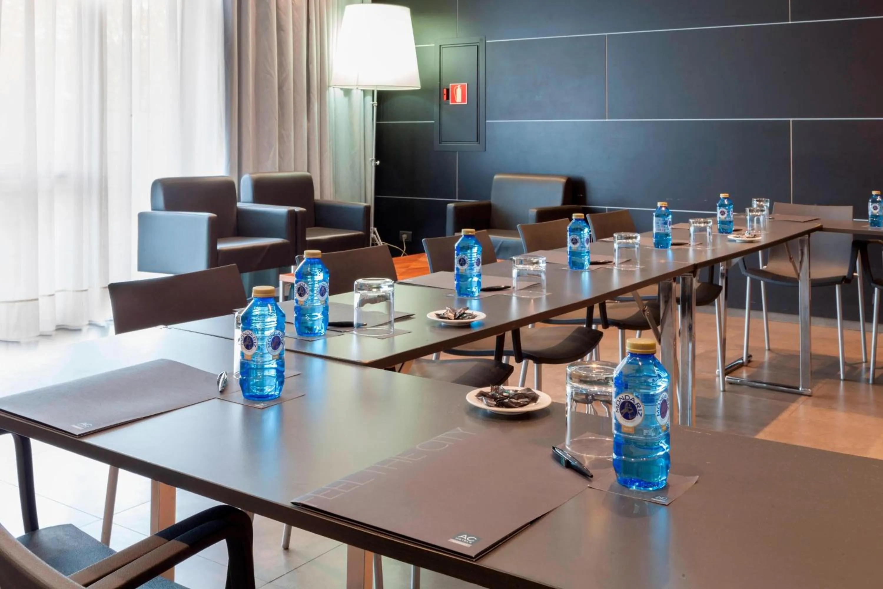 Meeting/conference room in AC Hotel by Marriott Madrid Airport