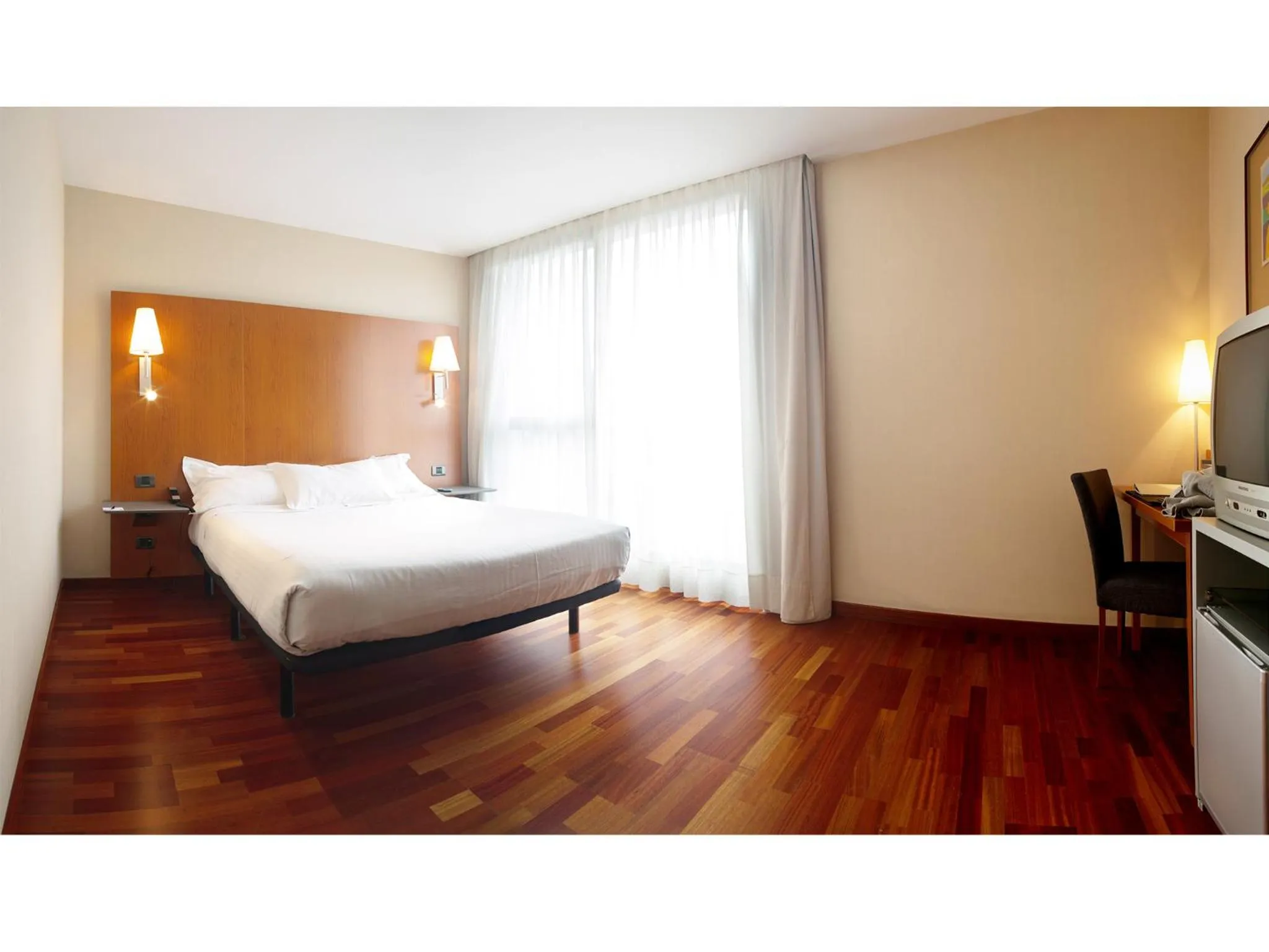 Photo of the whole room, Bed in Hotel Ciutat Martorell