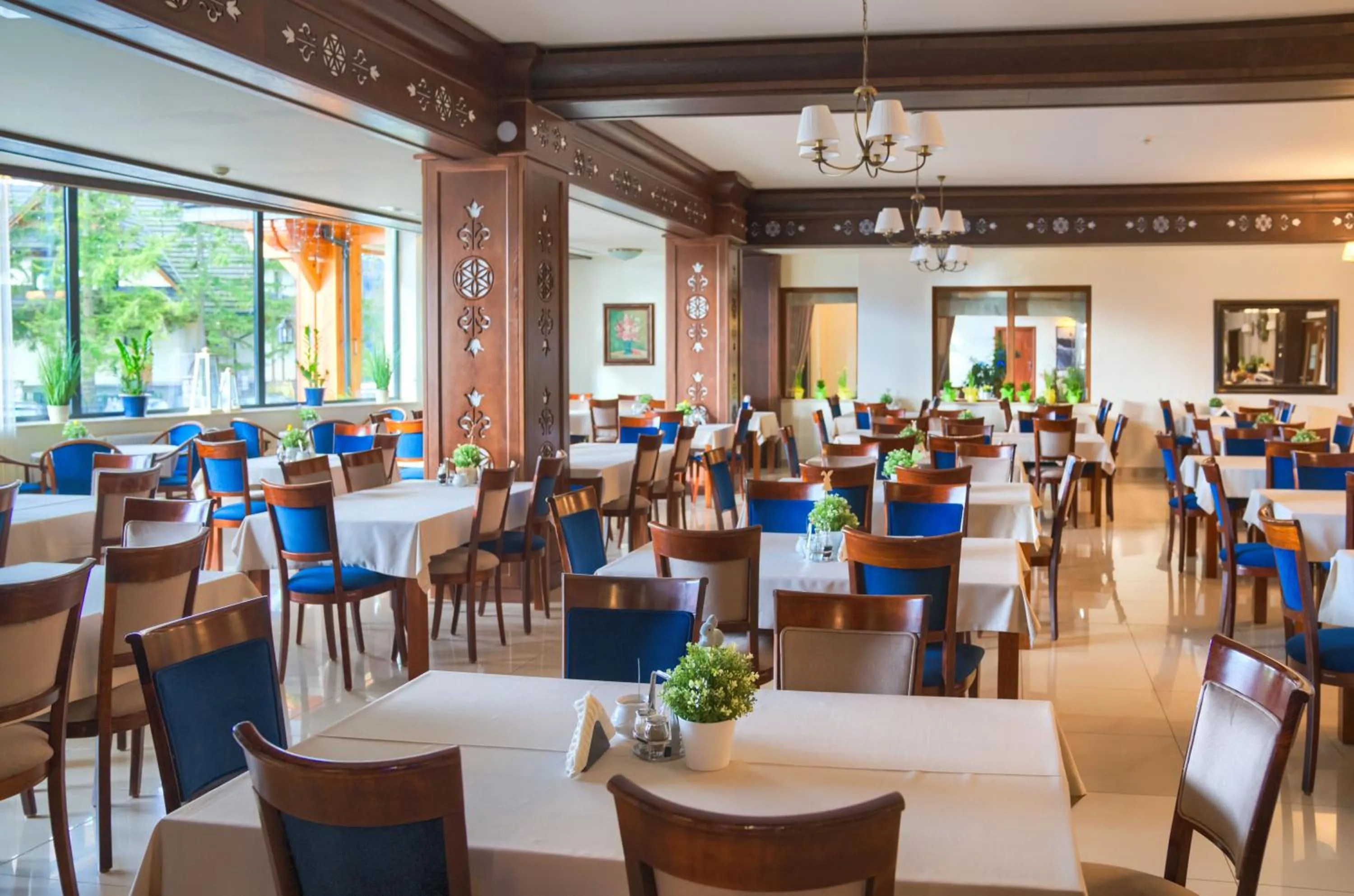 Restaurant/places to eat in Hotel Tatra