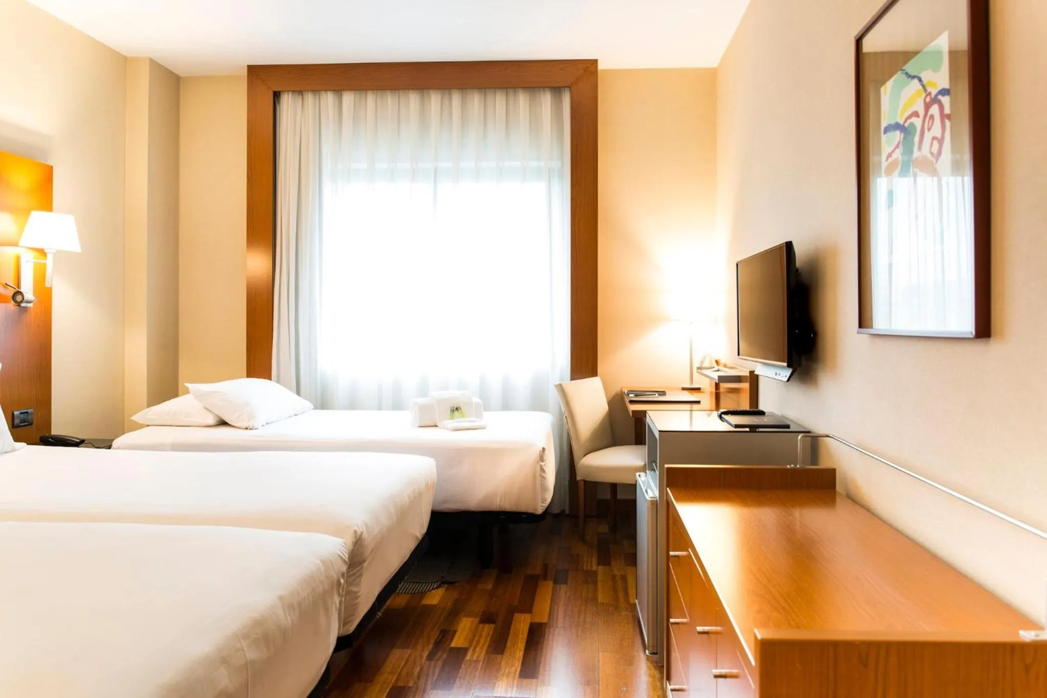 Photo of the whole room, Bed in Sercotel AB Rivas