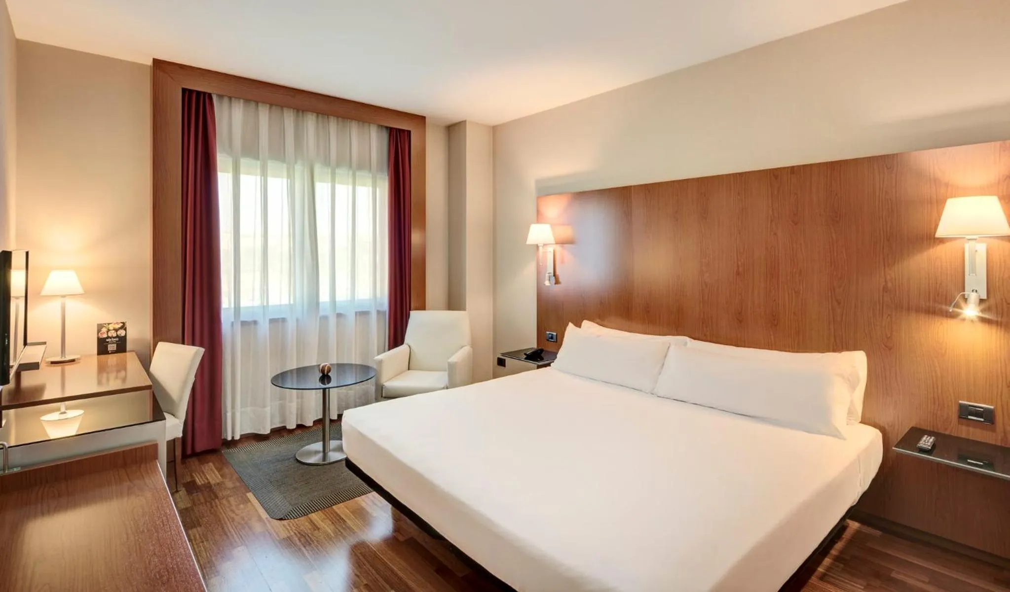 Photo of the whole room, Bed in Sercotel AB Rivas