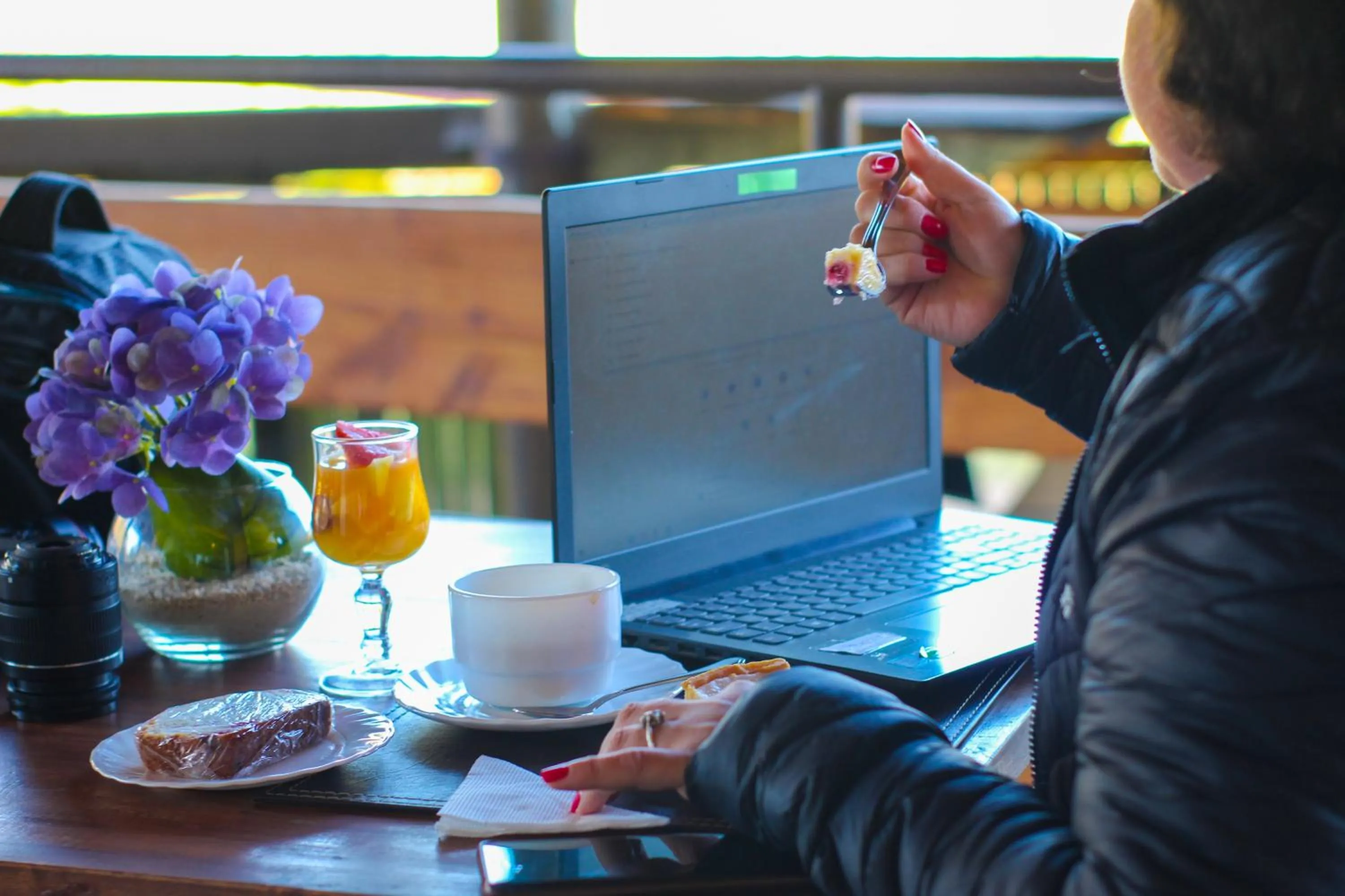 Seating area in Hotel Ontiveros