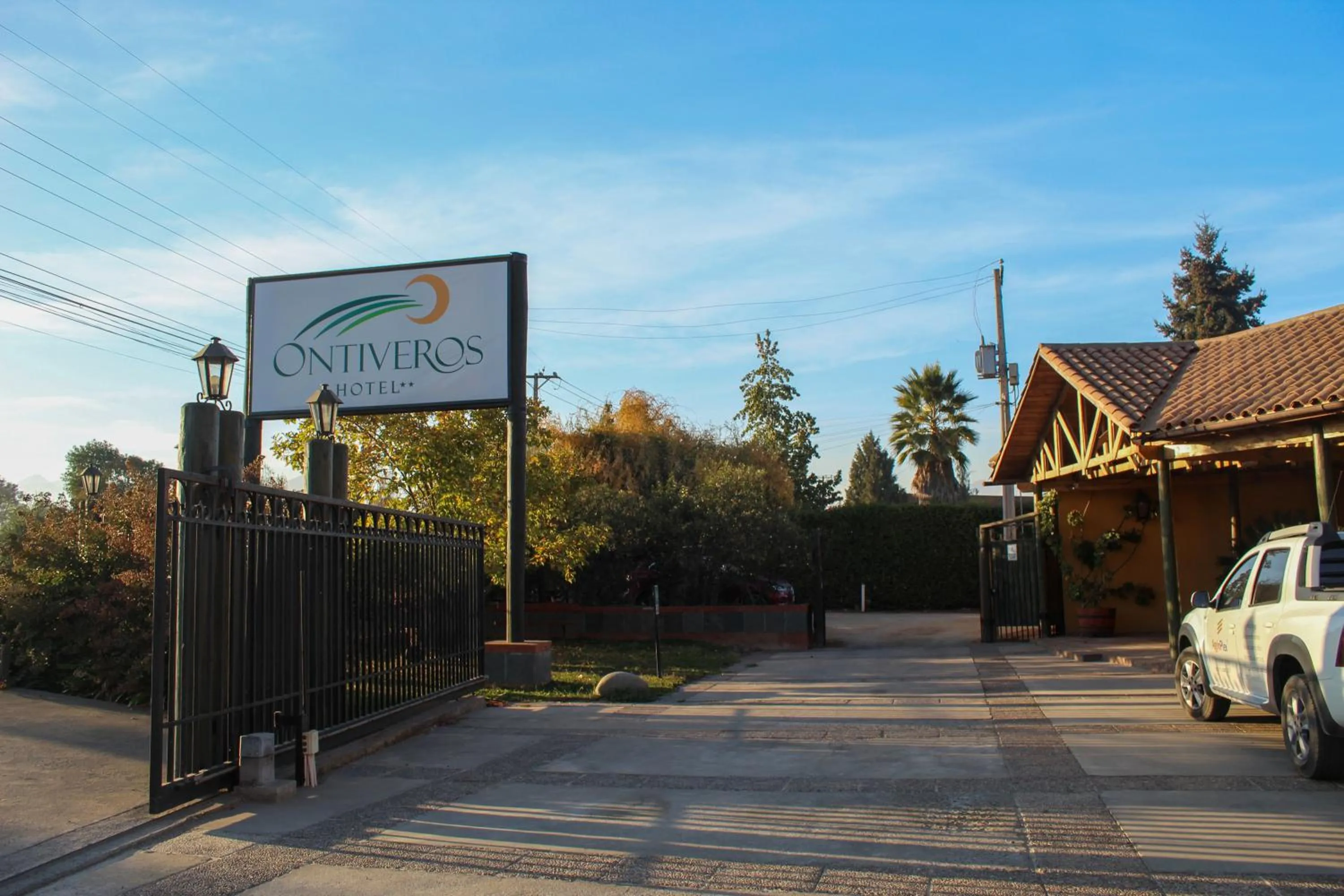 Property building in Hotel Ontiveros