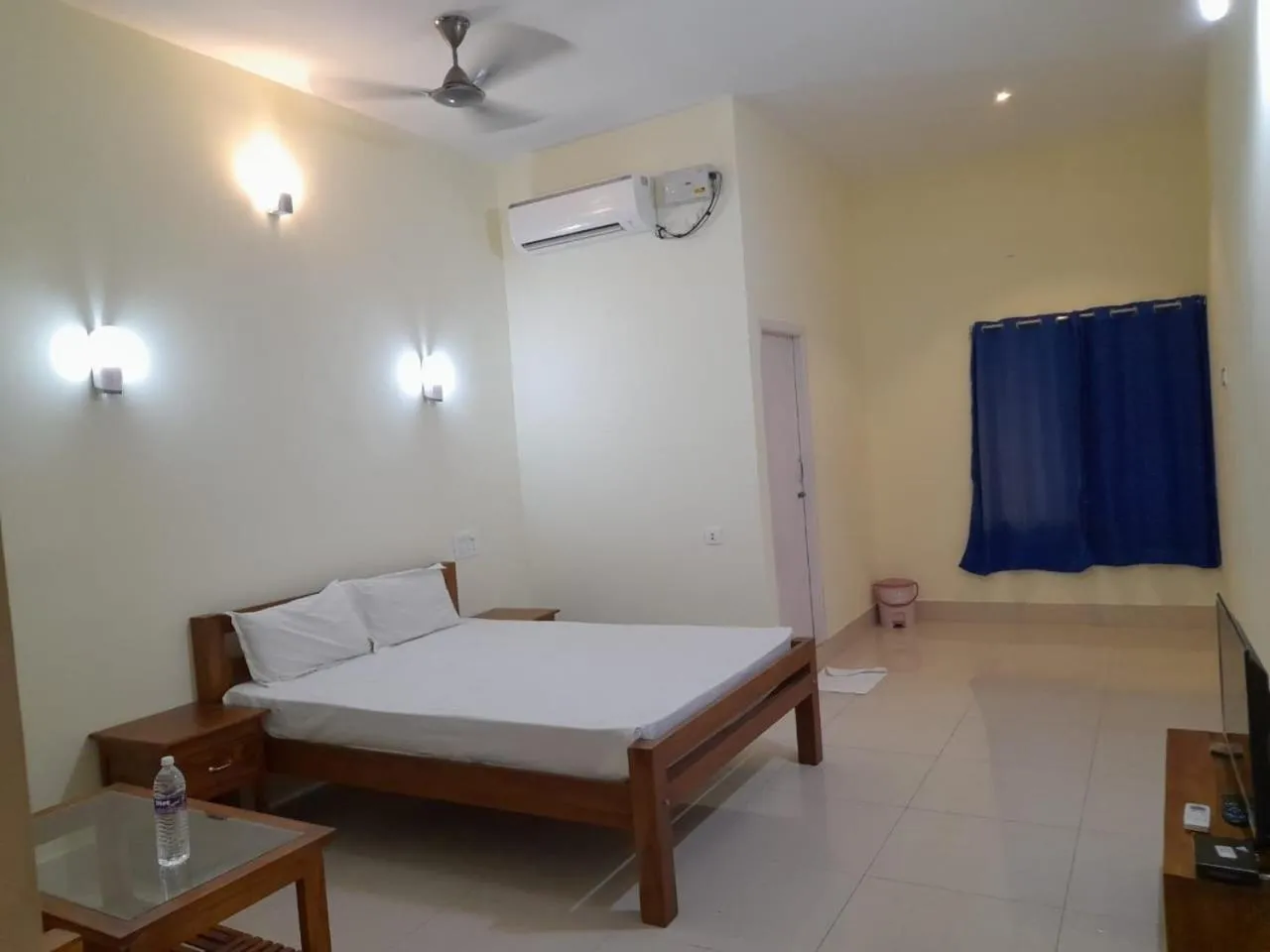 Bed in Alps Residency