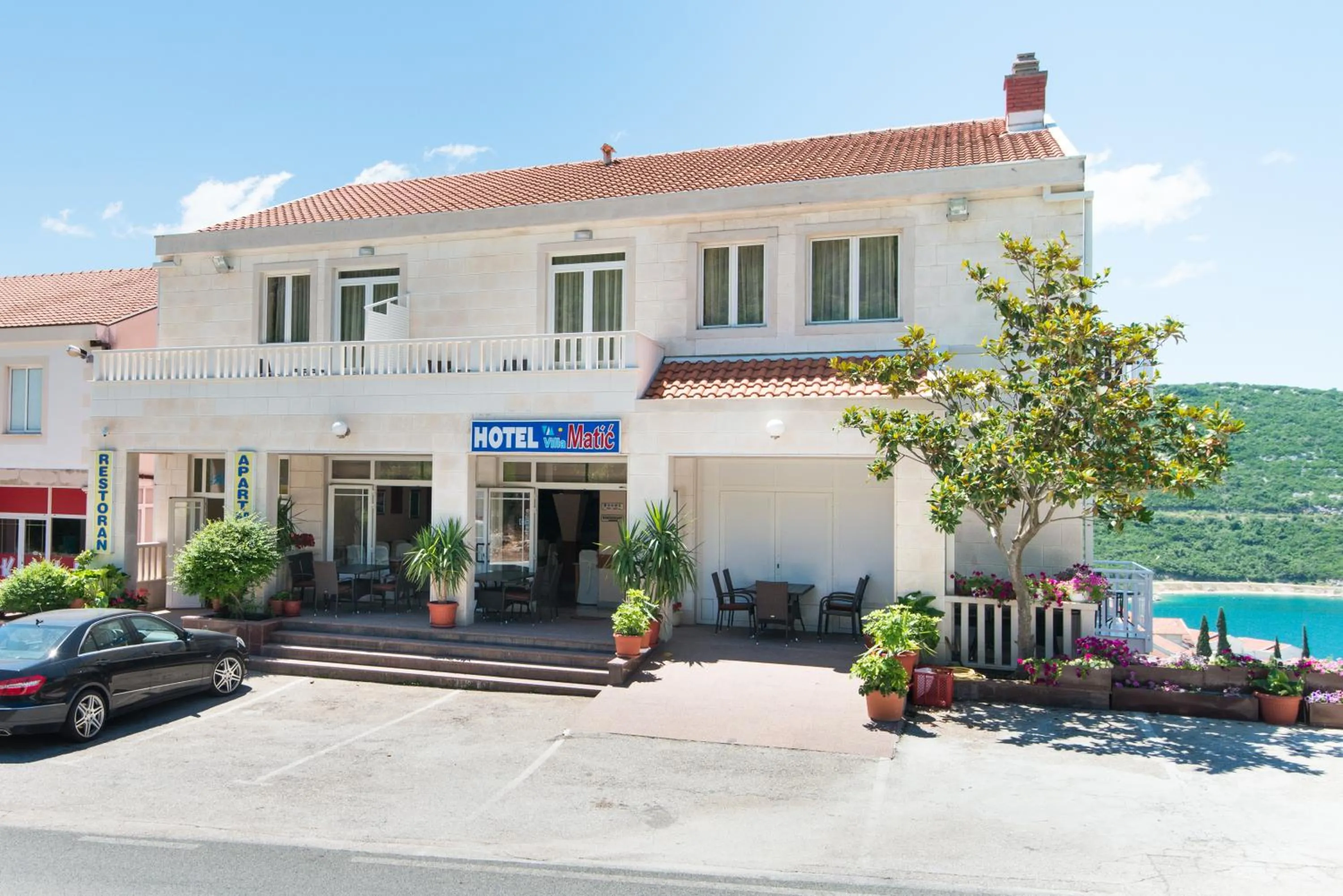 Facade/entrance in Hotel Villa Matic
