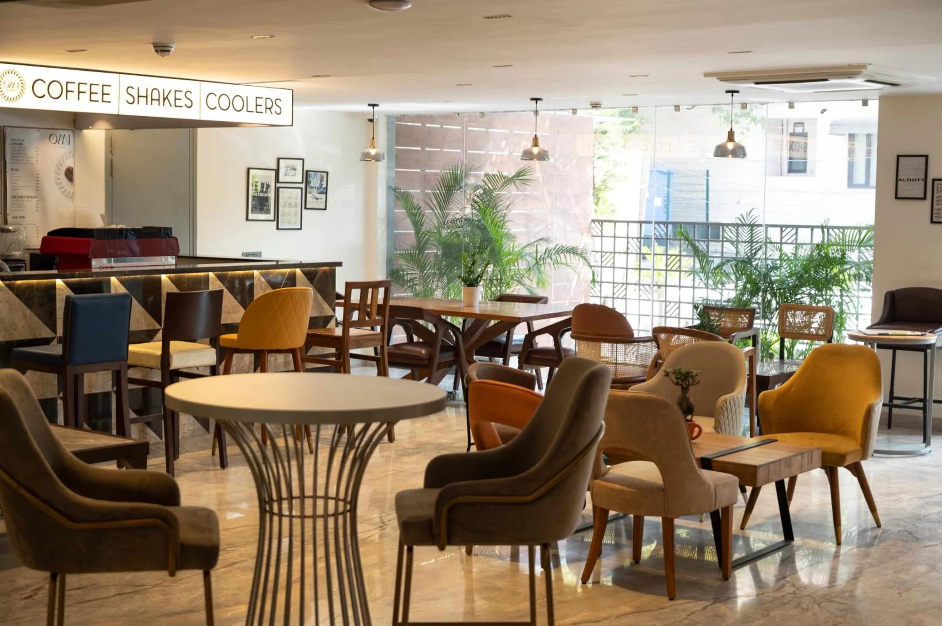 Restaurant/places to eat in The Aldott Cyber City