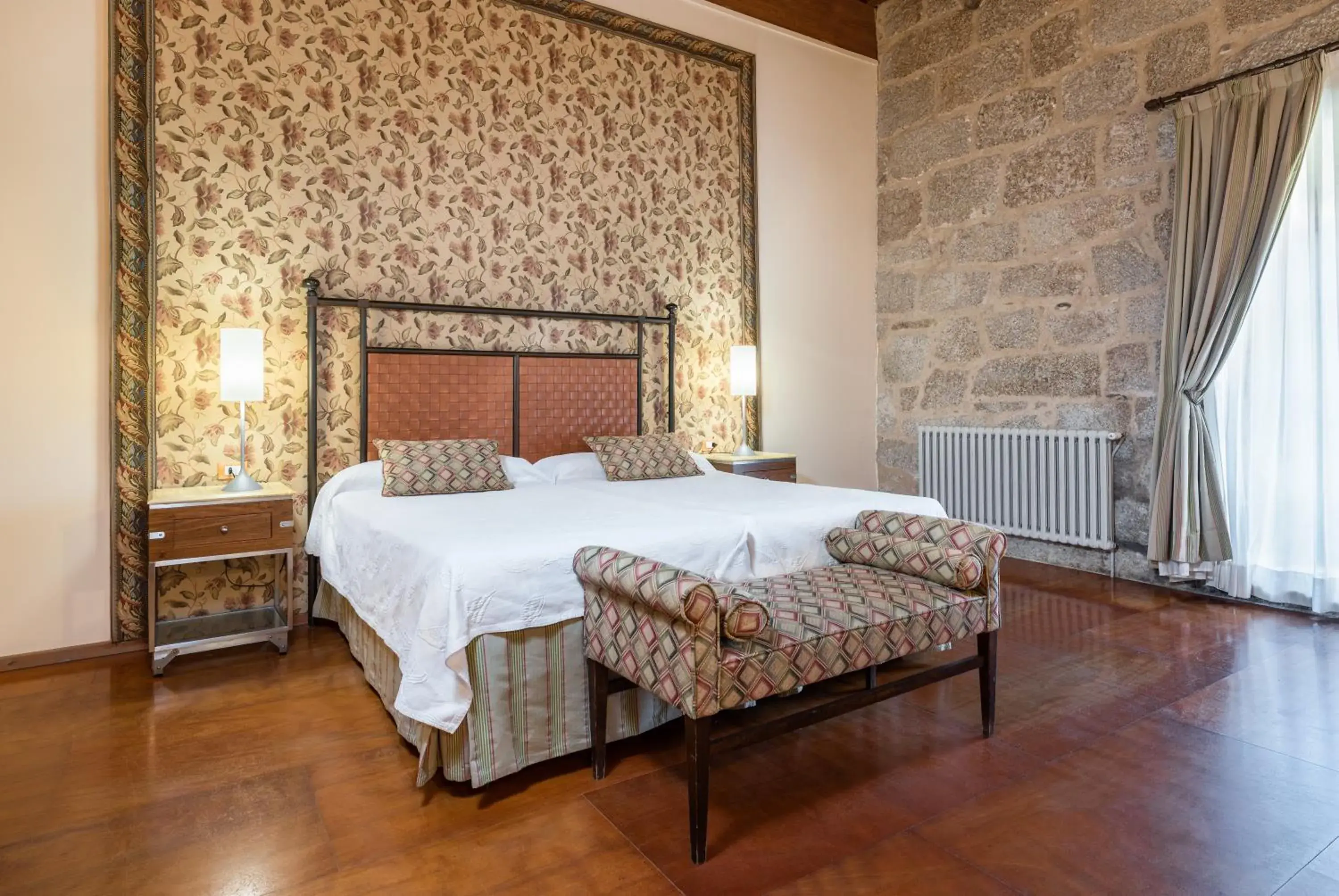 Photo of the whole room, Bed in Eurostars Monumento Monasterio de San Clodio Hotel Photo of the whole room, Bed in Eurostars Monumento Monasterio de San Clodio Hotel