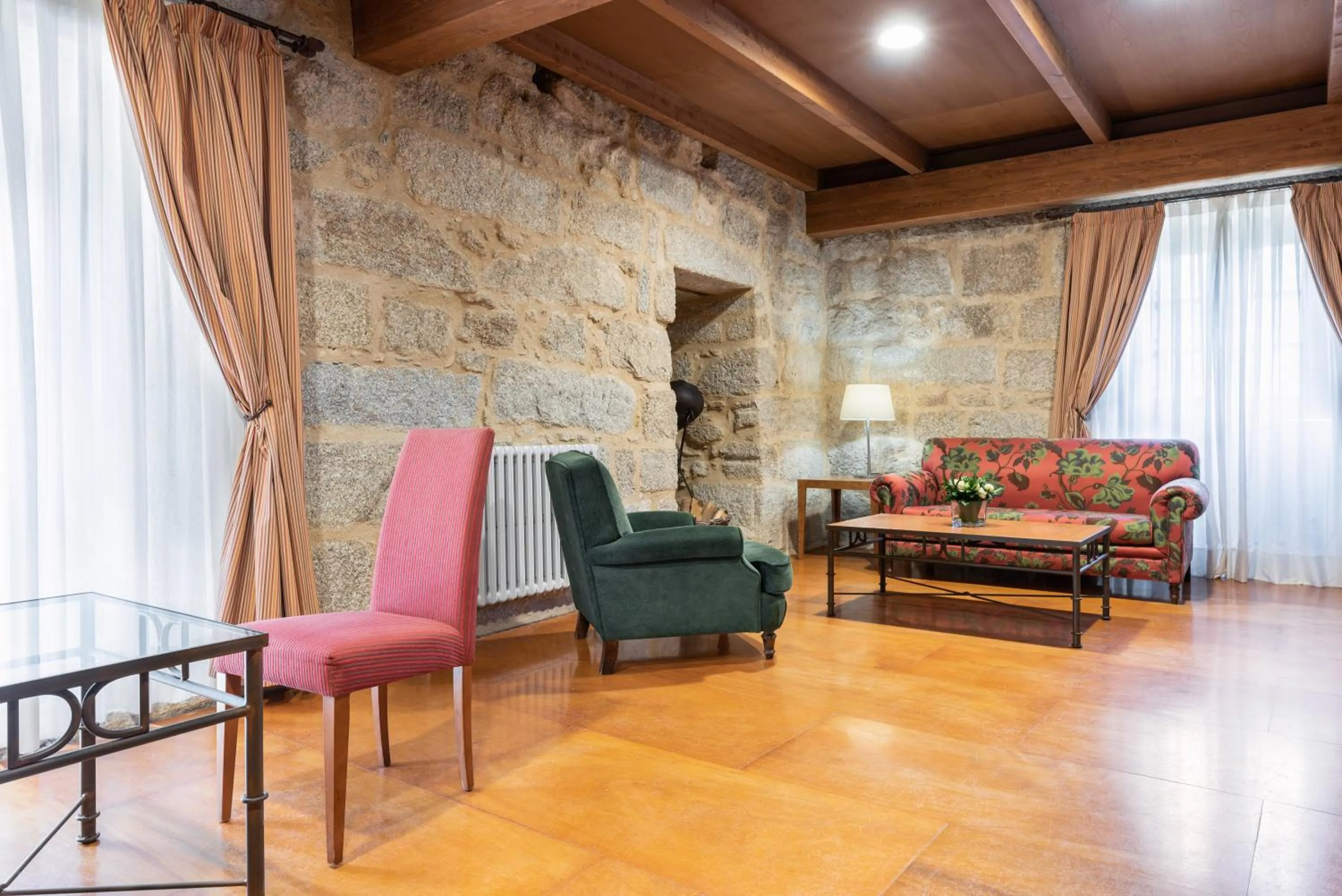 Living room in Eurostars Monumento Monasterio de San Clodio Hotel