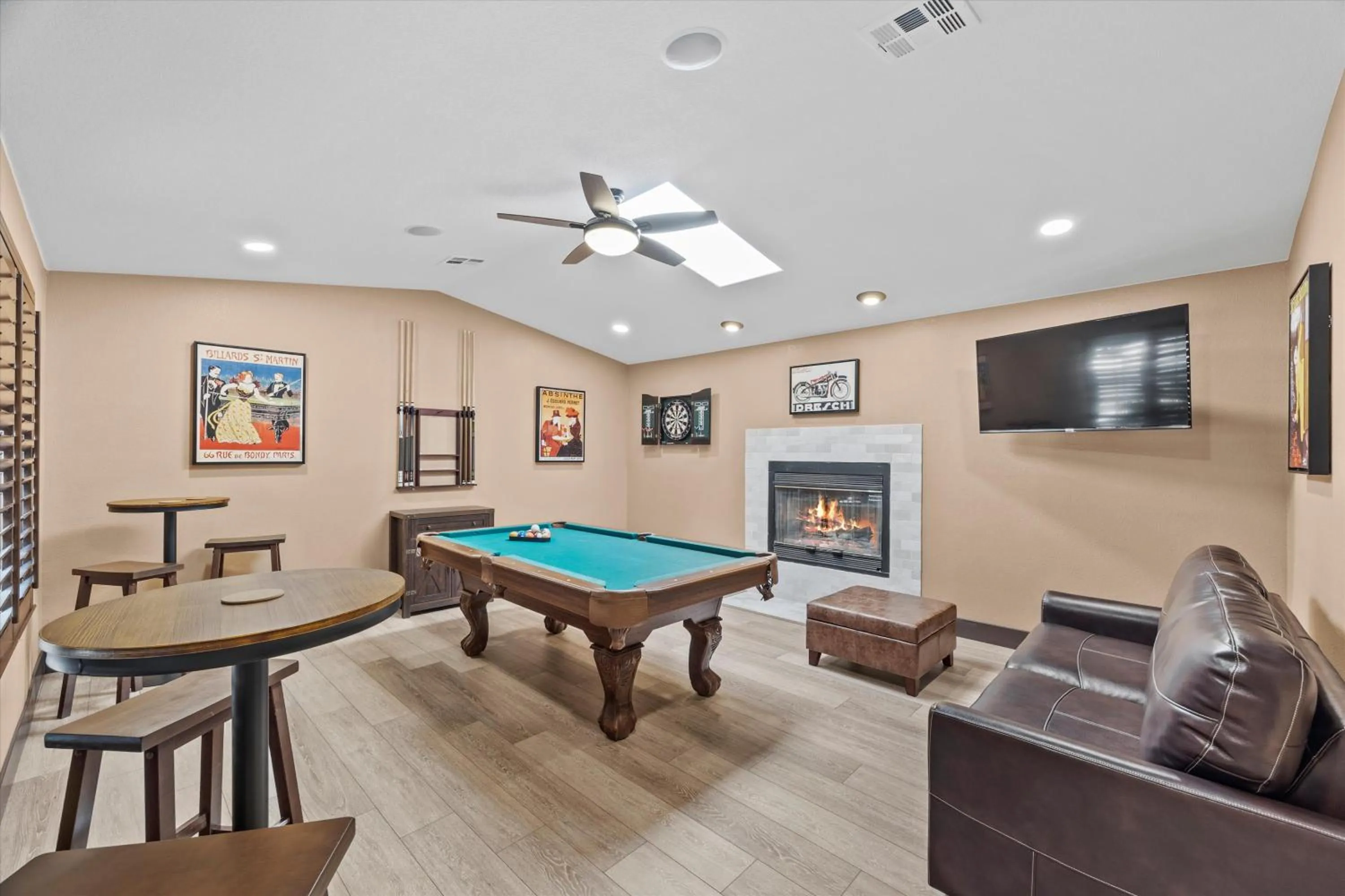 Billiard in Luxury villa with pool and spa