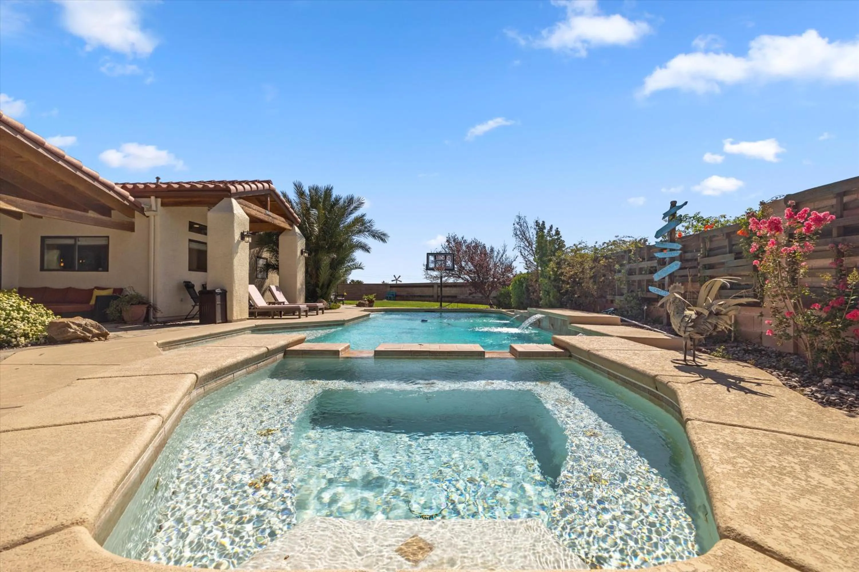 Hot Tub in Luxury villa with pool and spa