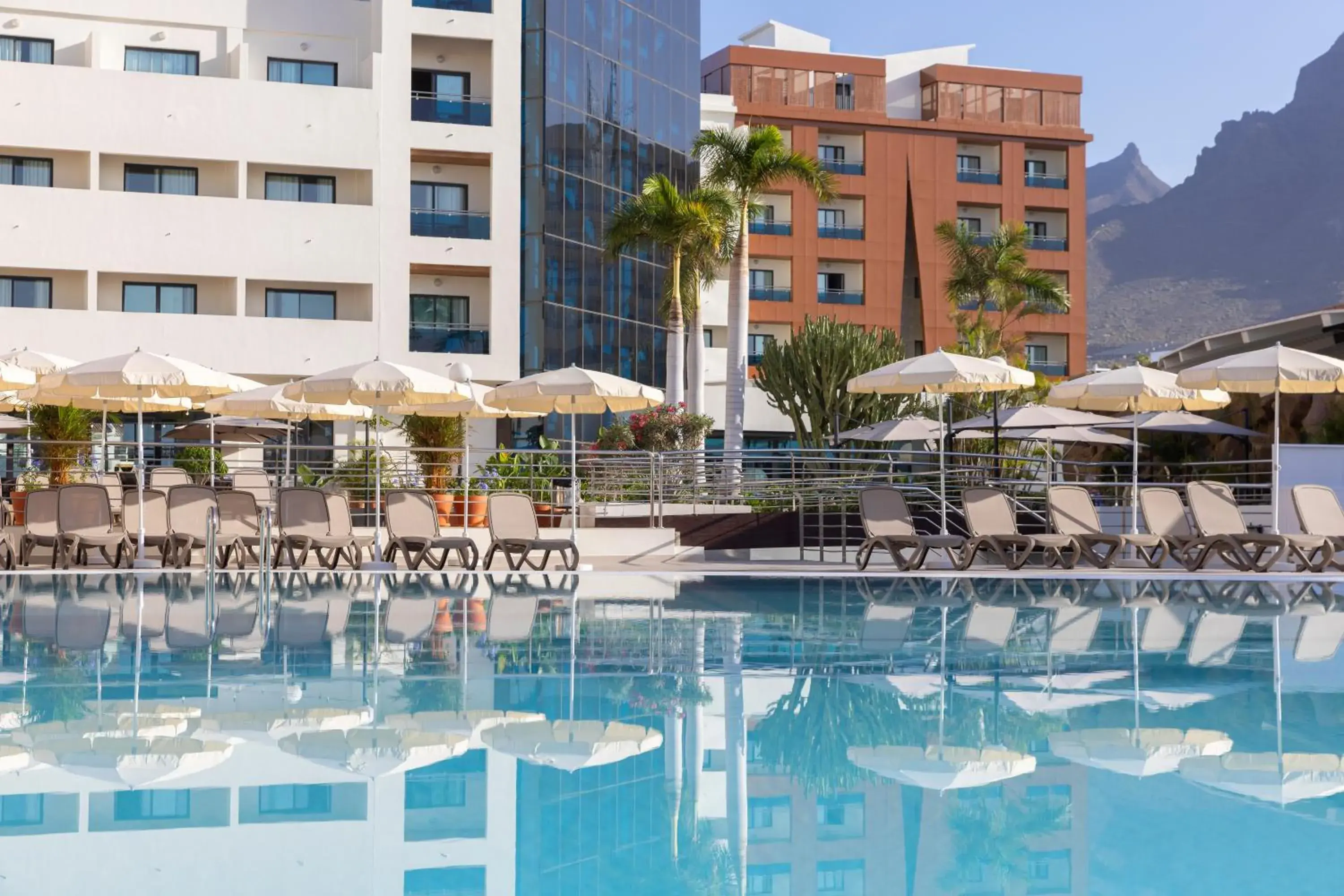 Property building in AluaSoul Costa Adeje - Adults Only Property building in AluaSoul Costa Adeje - Adults Only