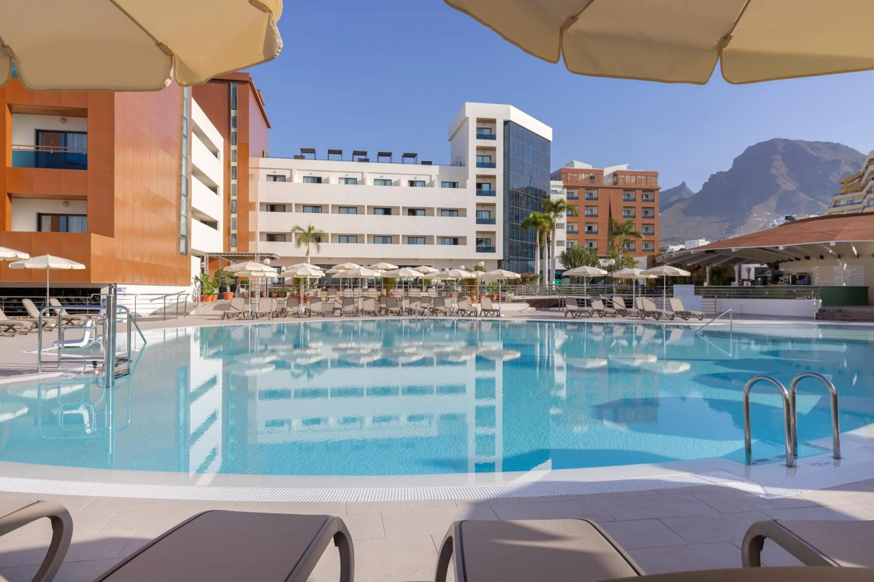 Property building in AluaSoul Costa Adeje - Adults Only