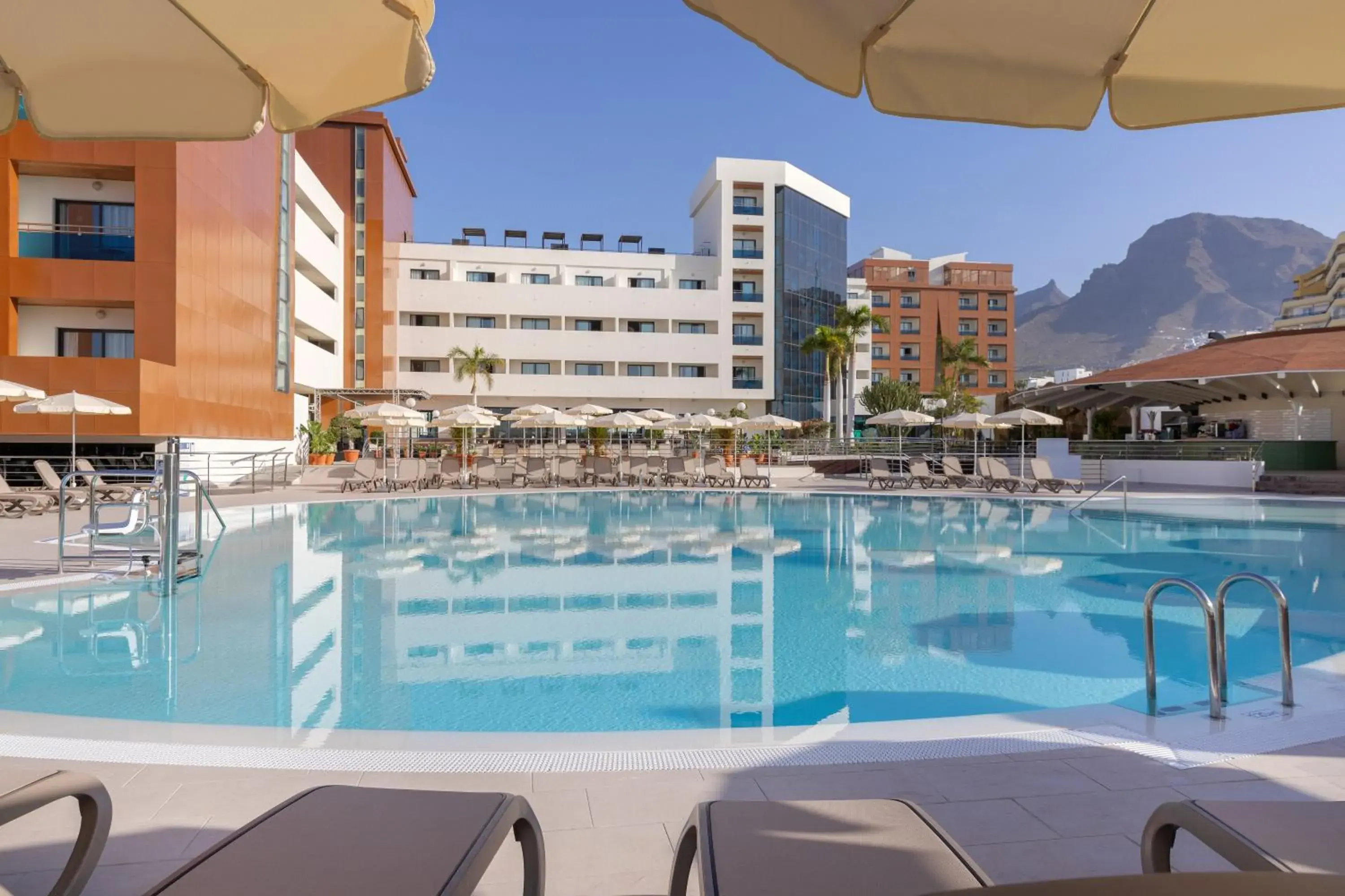 Property building in AluaSoul Costa Adeje - Adults Only Property building in AluaSoul Costa Adeje - Adults Only