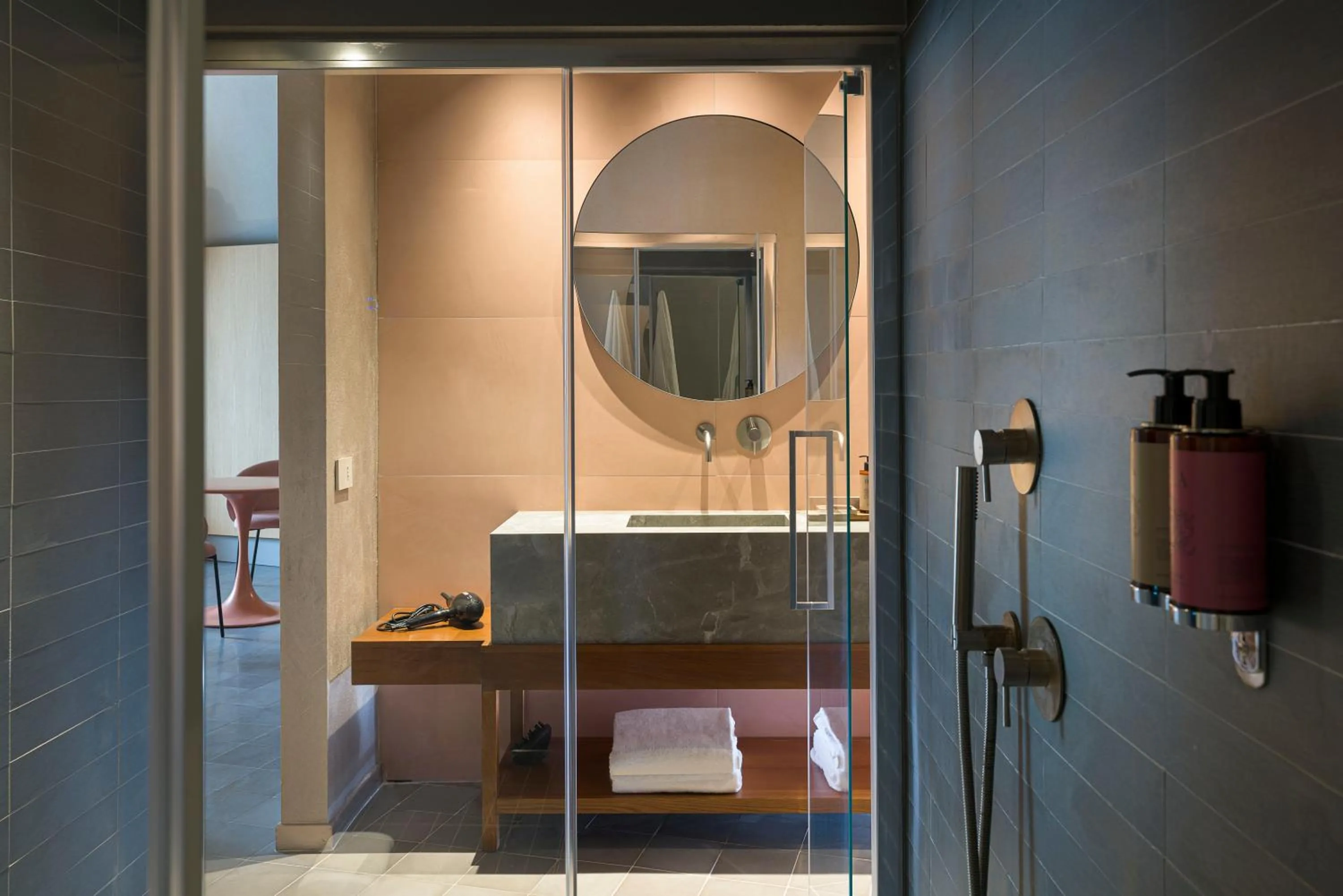 Shower in BASTIÒ PRIVATE SUITES