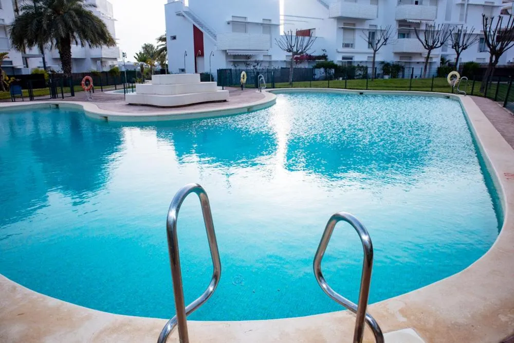 Swimming pool in Apartamento "Casa el Sargazo" en Vera Playa con Piscina, Solarium, Wifi y Parking Gratis