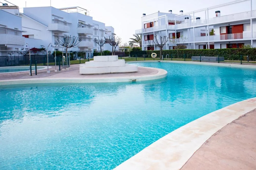 Swimming pool in Apartamento "Casa el Sargazo" en Vera Playa con Piscina, Solarium, Wifi y Parking Gratis