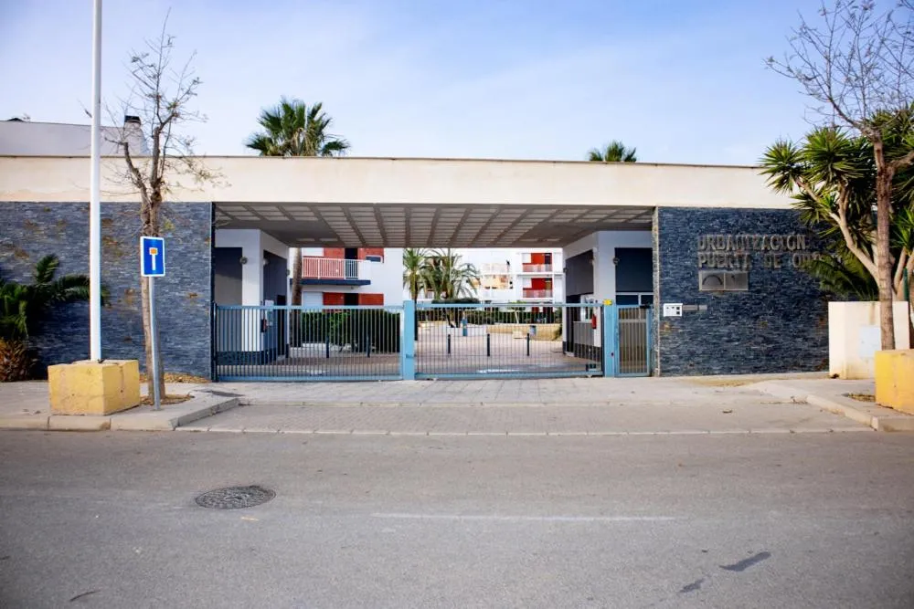 Facade/entrance in Apartamento "Casa el Sargazo" en Vera Playa con Piscina, Solarium, Wifi y Parking Gratis