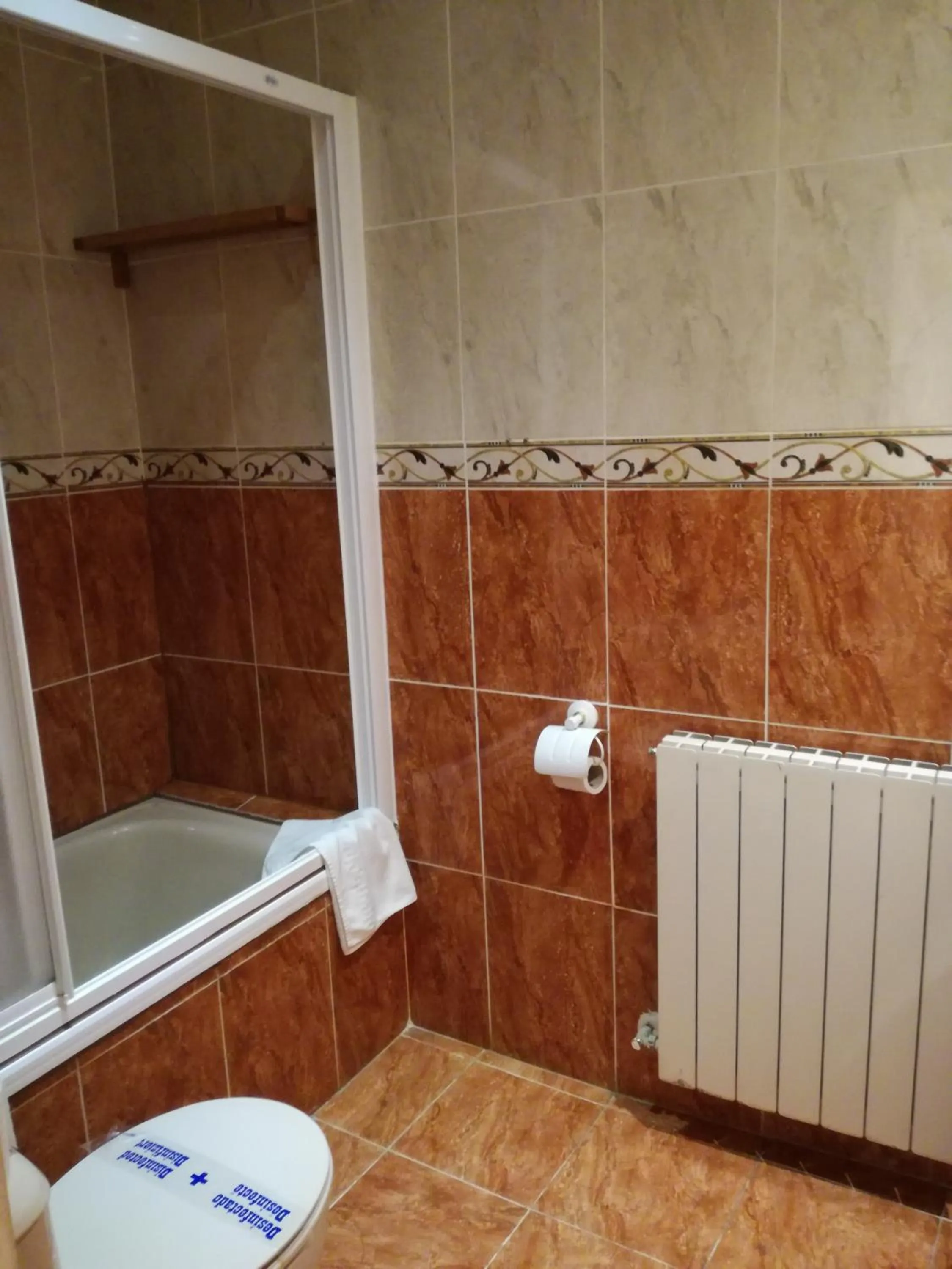 Bathroom in Hostal Inter Plaza Mayor AUTO CHECK IN