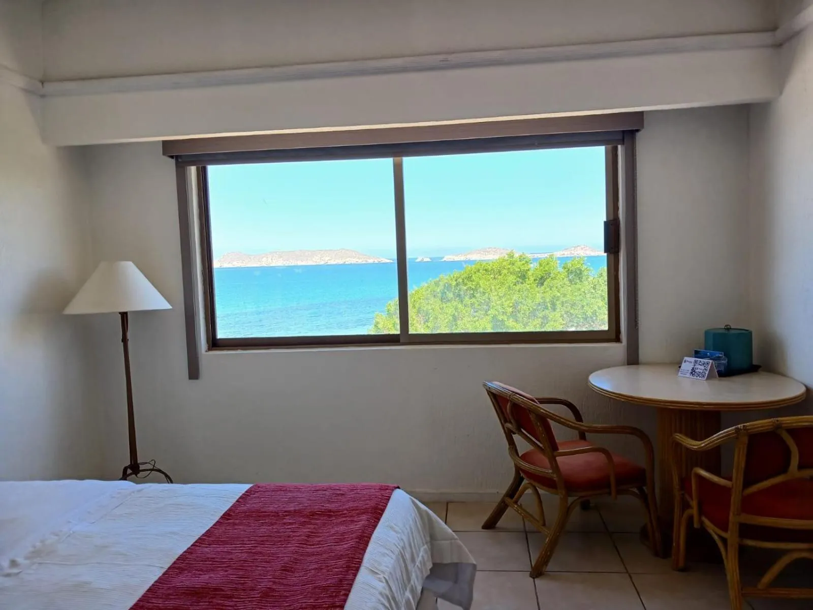 Photo of the whole room, Bed in HOTEL SAN CARLOS PLAZA