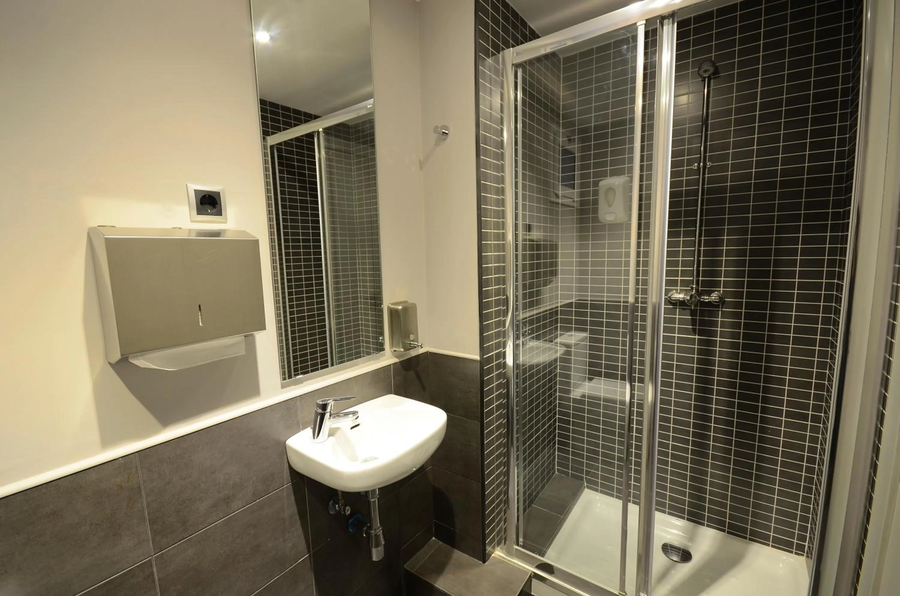 Bathroom in Free Hostels Barcelona