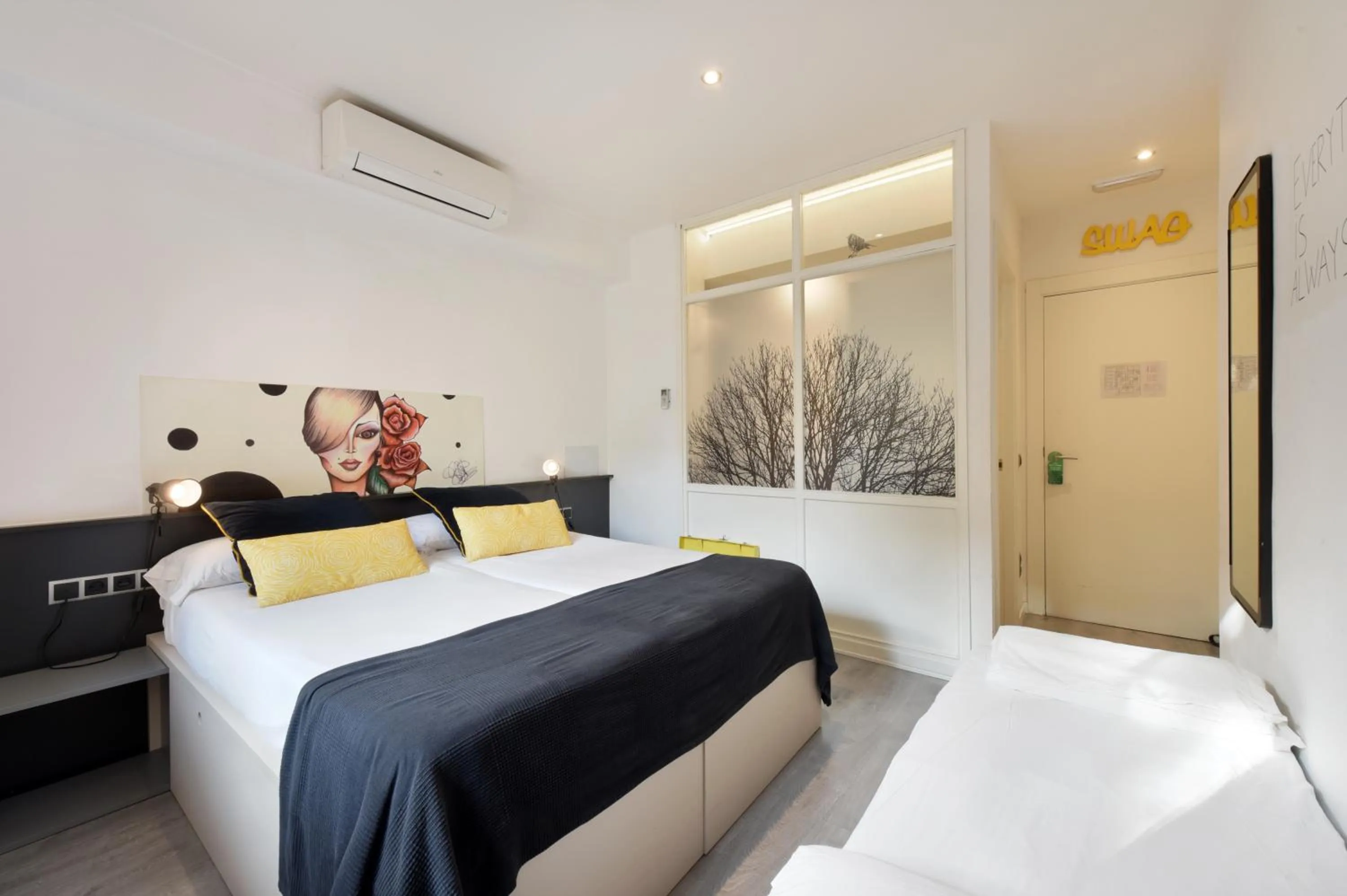 Photo of the whole room, Bed in Free Hostels Barcelona