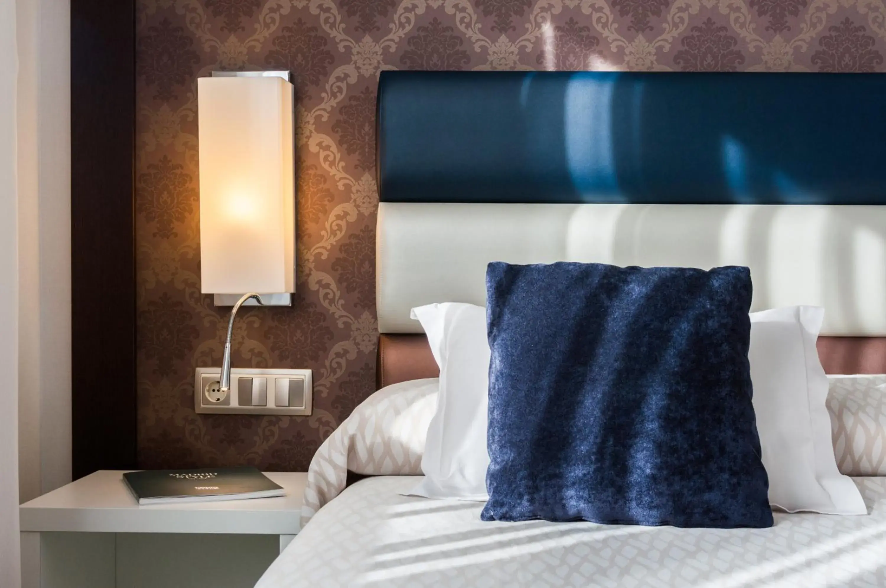 Bed in Gran Versalles Bed in Gran Versalles