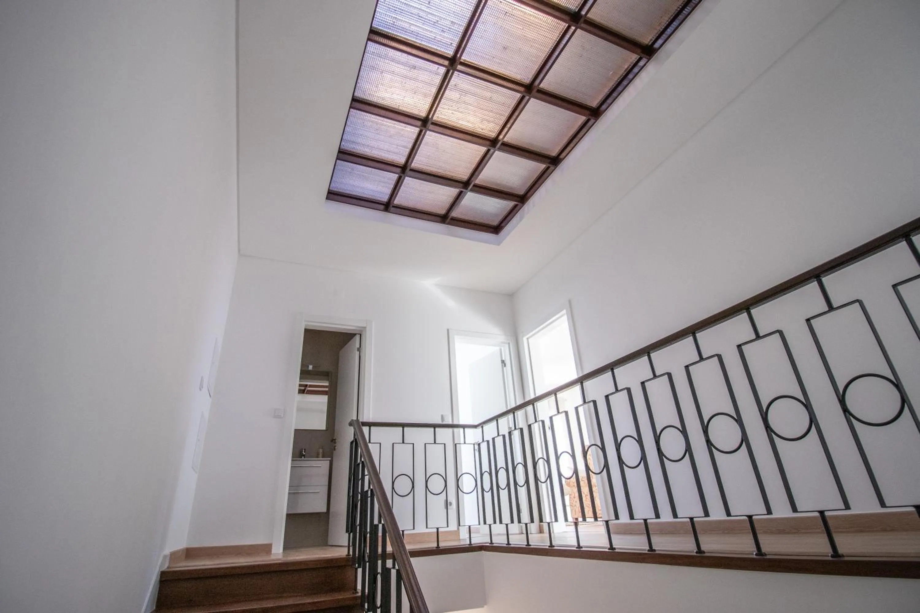 188 Apartments - Estrelícia - pool and balcony