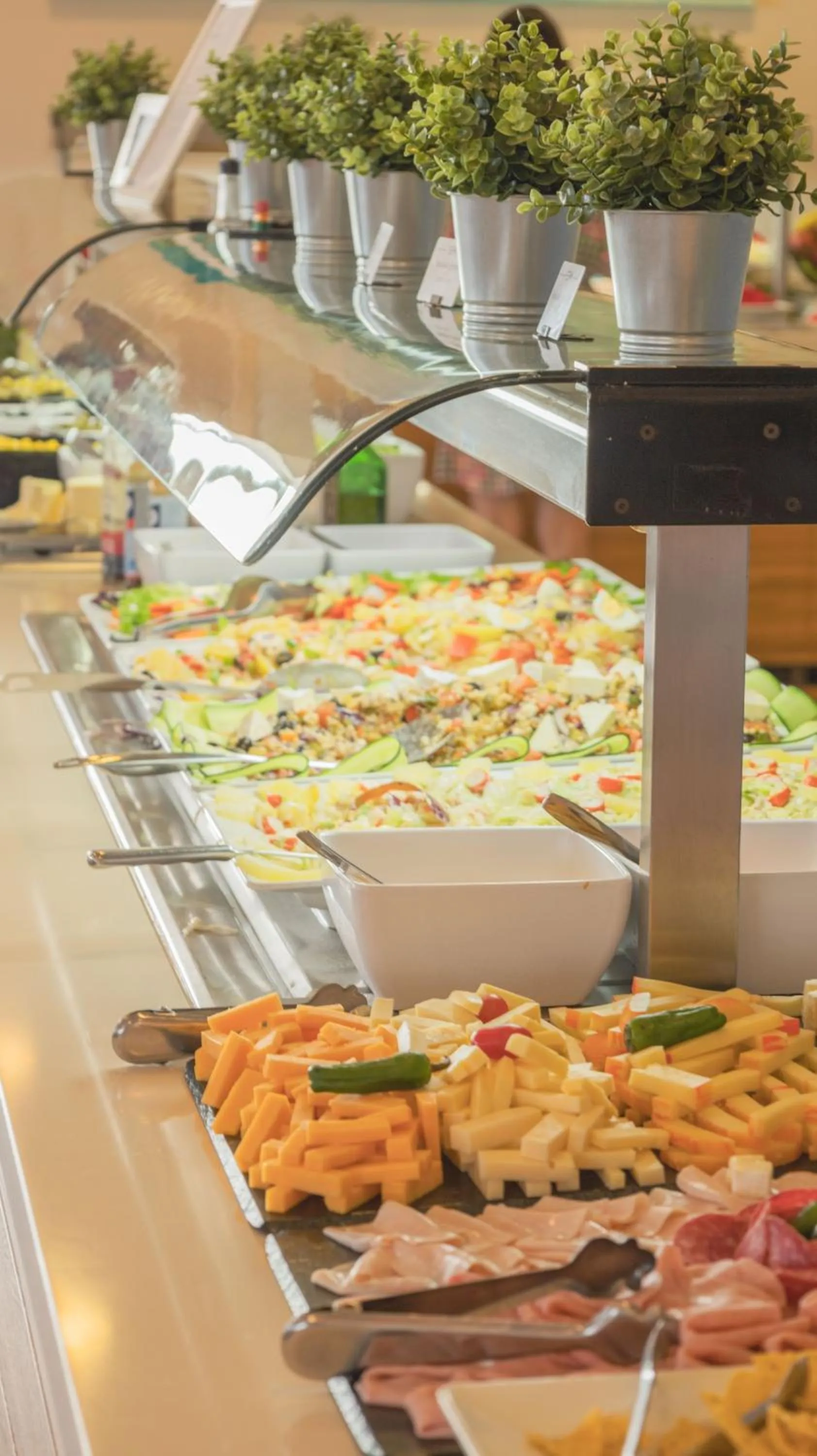 Restaurant/places to eat in Seth Playa Azul