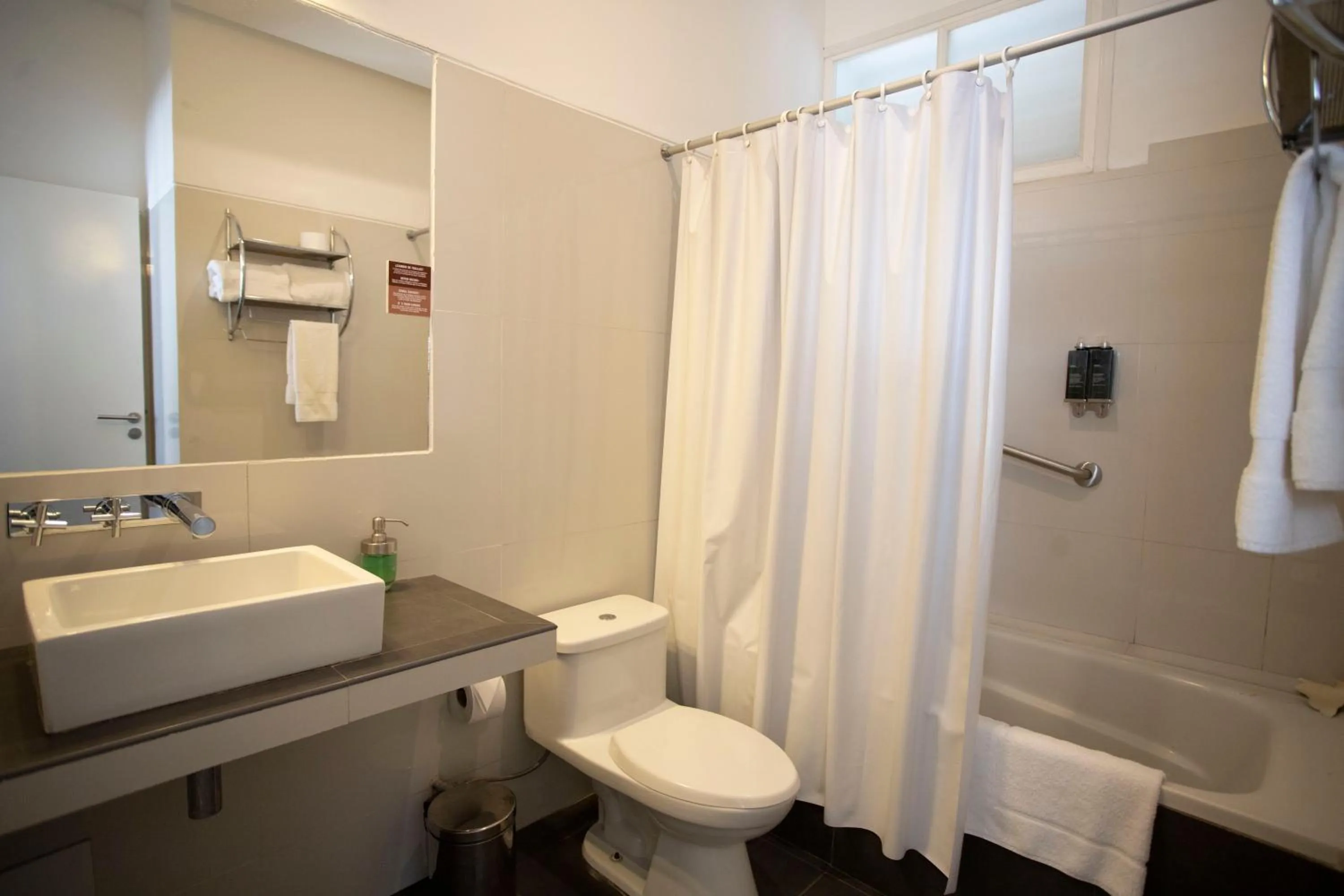 Bathroom in Tucan Suites Tarapoto - Hotel Asociado Casa Andina