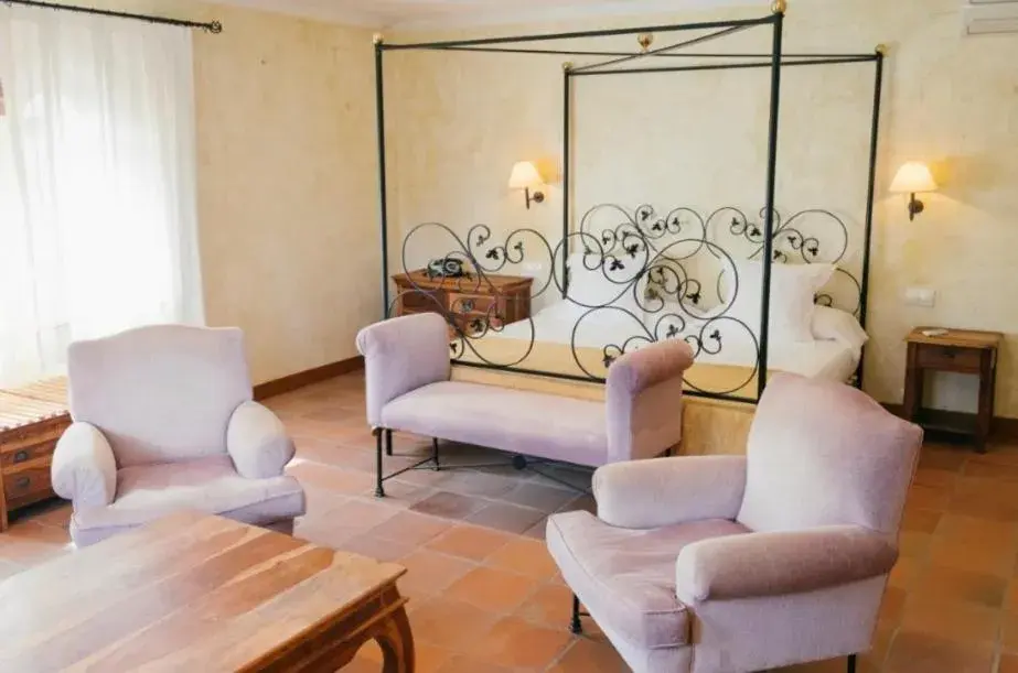 Living room in La Figuerola Hotel & Restaurant Living room in La Figuerola Hotel & Restaurant