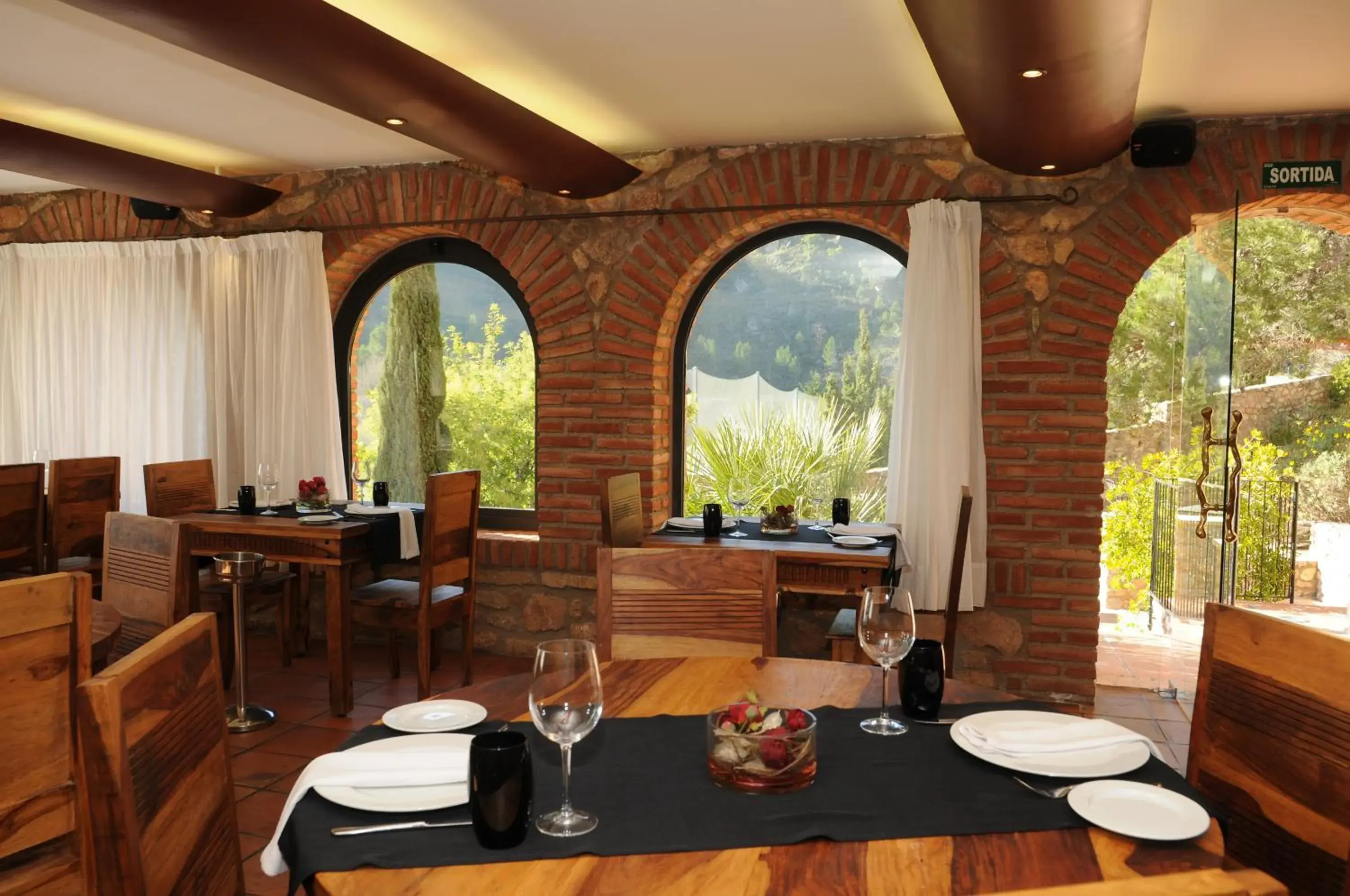 Restaurant/places to eat in La Figuerola Hotel & Restaurant Restaurant/places to eat in La Figuerola Hotel & Restaurant