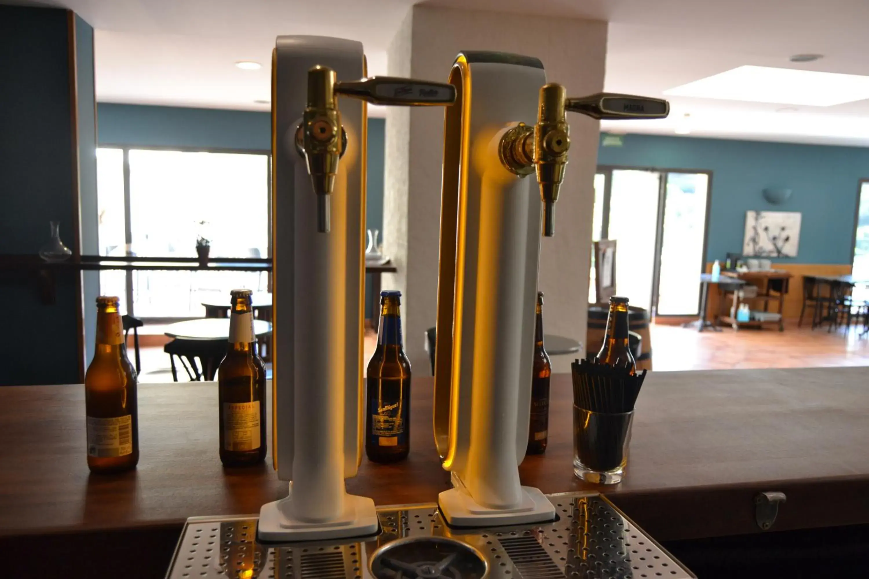 Lounge or bar in La Figuerola Hotel & Restaurant Lounge or bar in La Figuerola Hotel & Restaurant