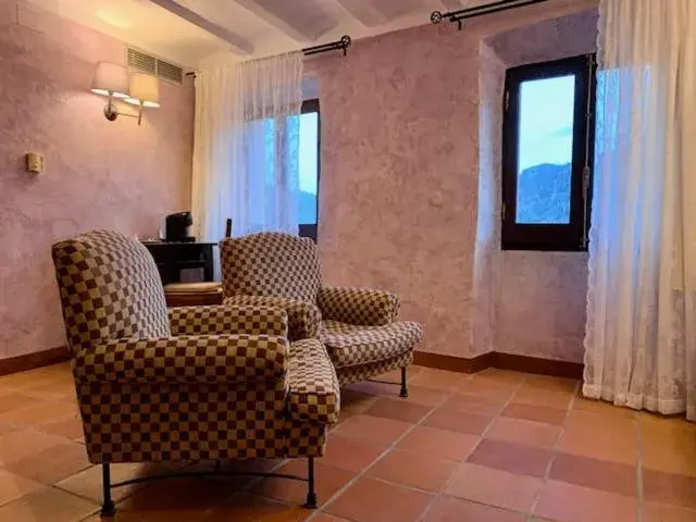 Living room in La Figuerola Hotel & Restaurant Living room in La Figuerola Hotel & Restaurant