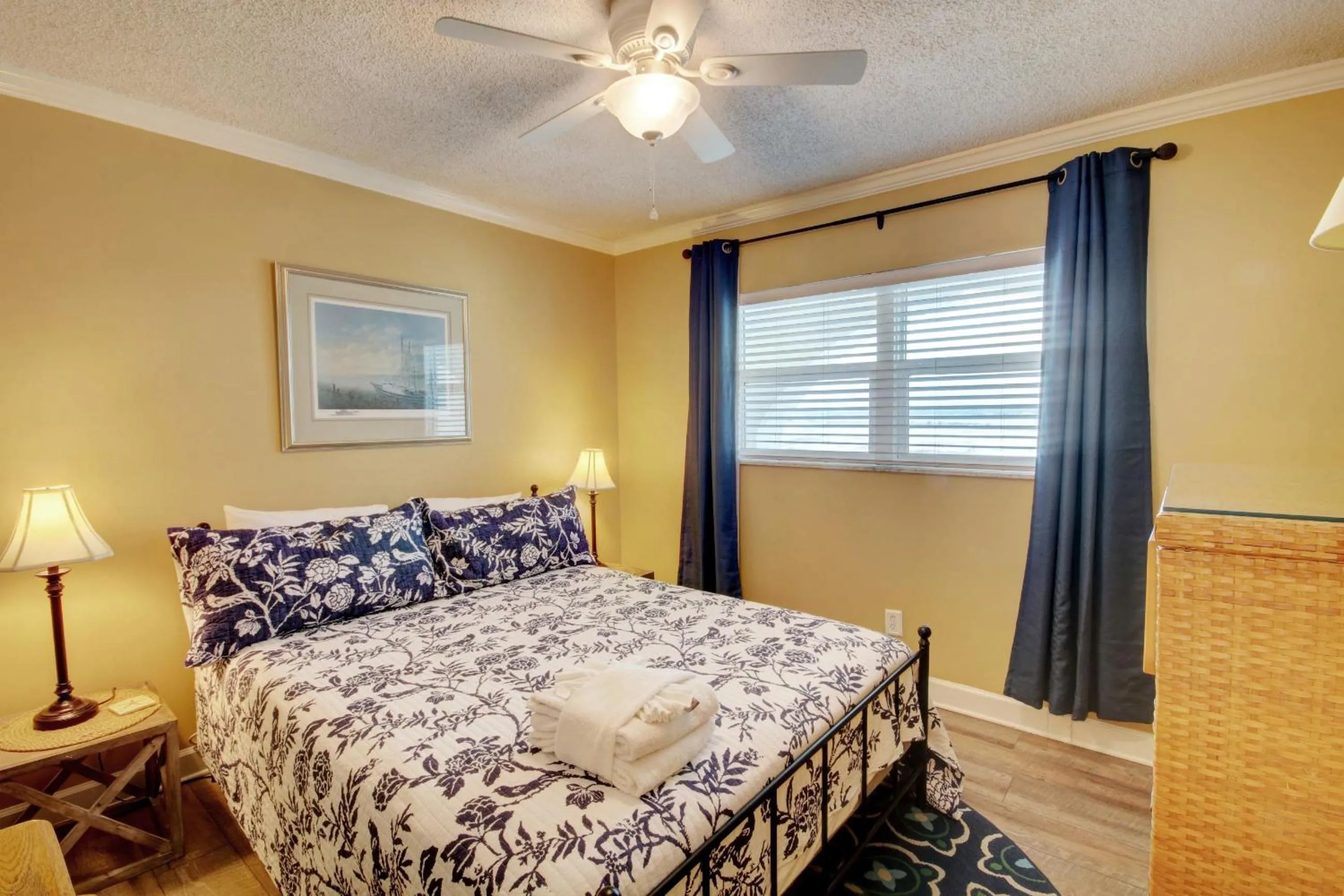 Bed in El Matador 466 - FREE TICKETS!! Your stay includes free tickets to many area attractions!
