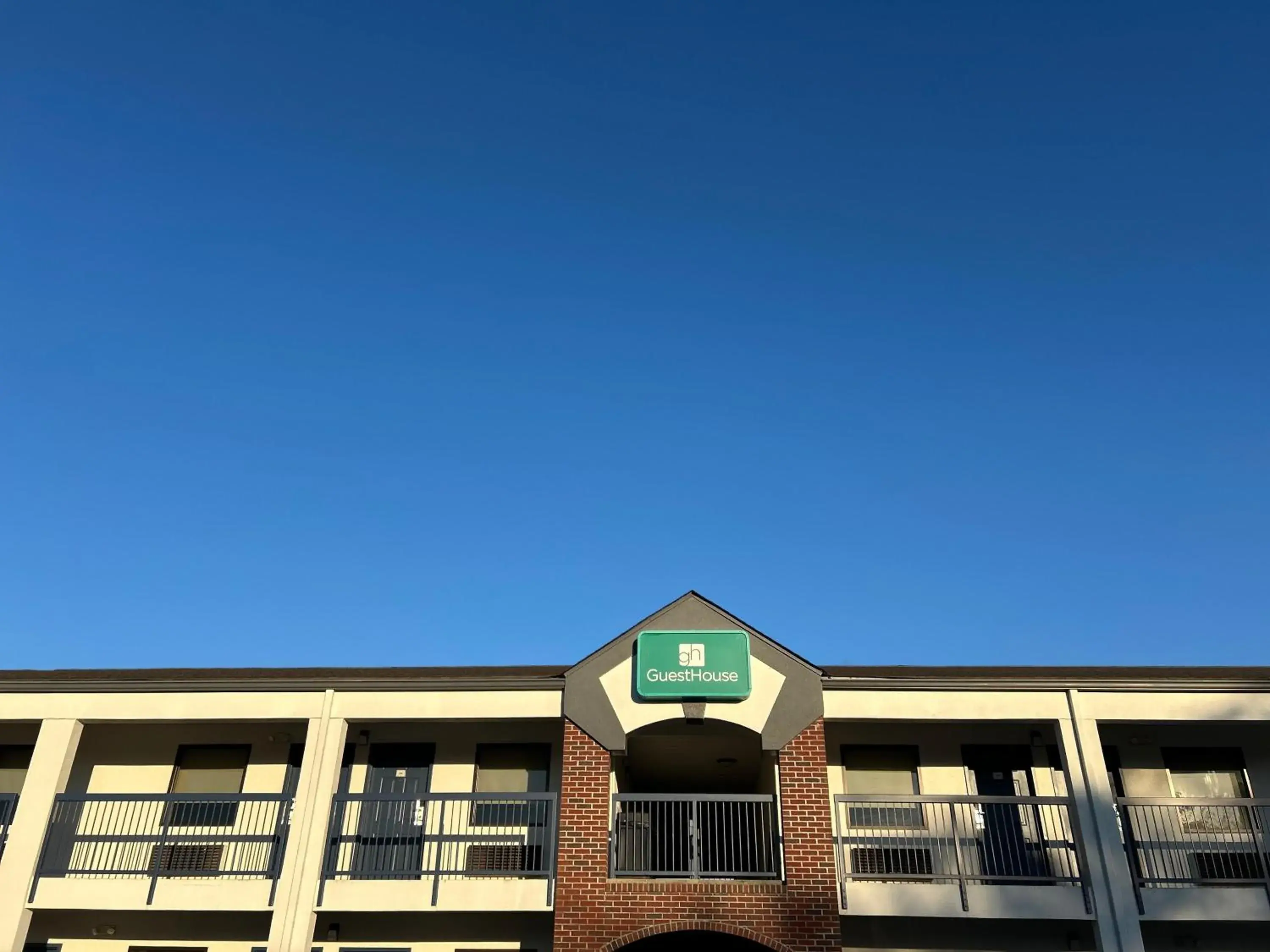 Property building in GuestHouse Inn Dothan Property building in GuestHouse Inn Dothan