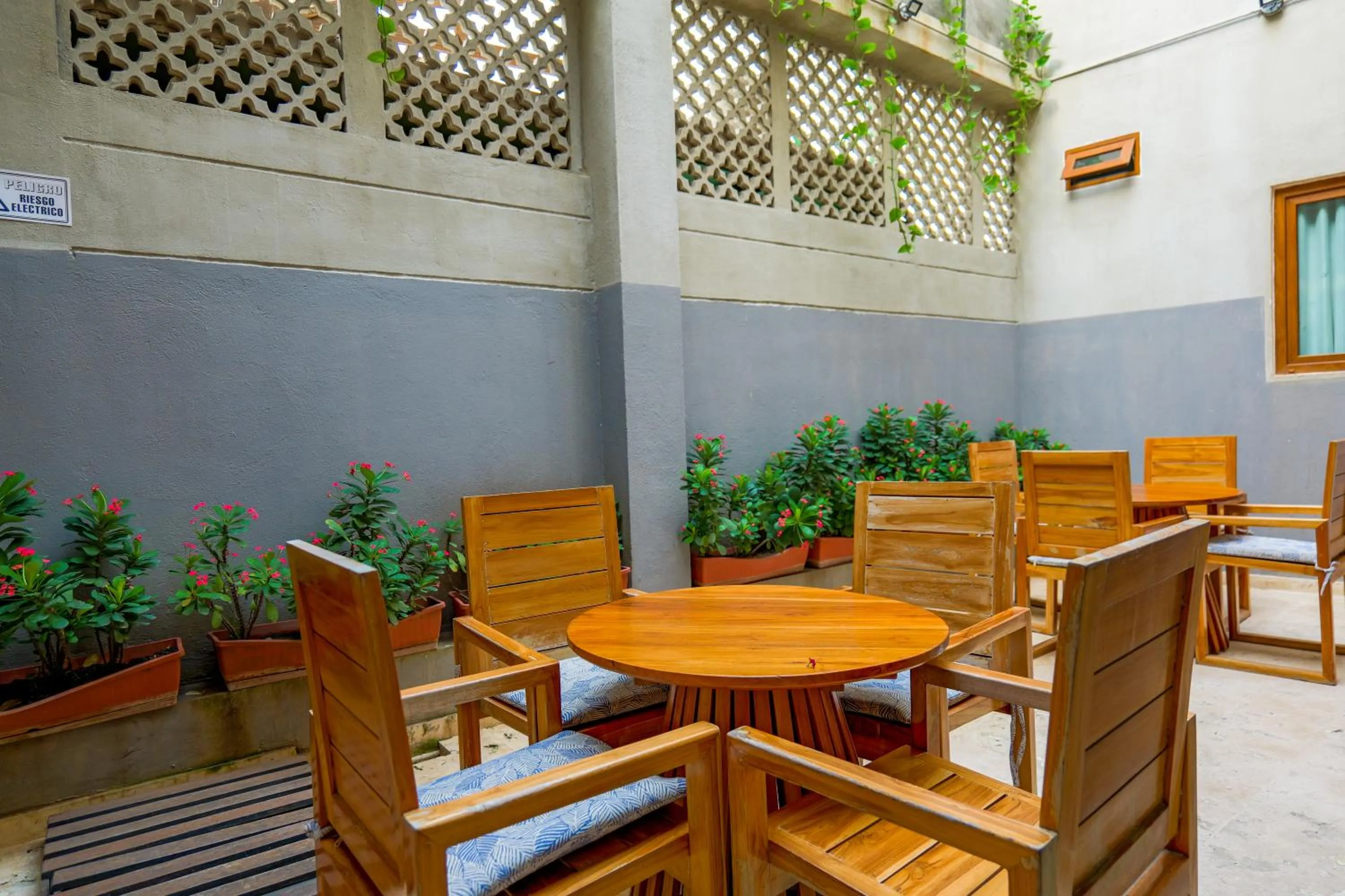 Patio in Del Mar Guest House