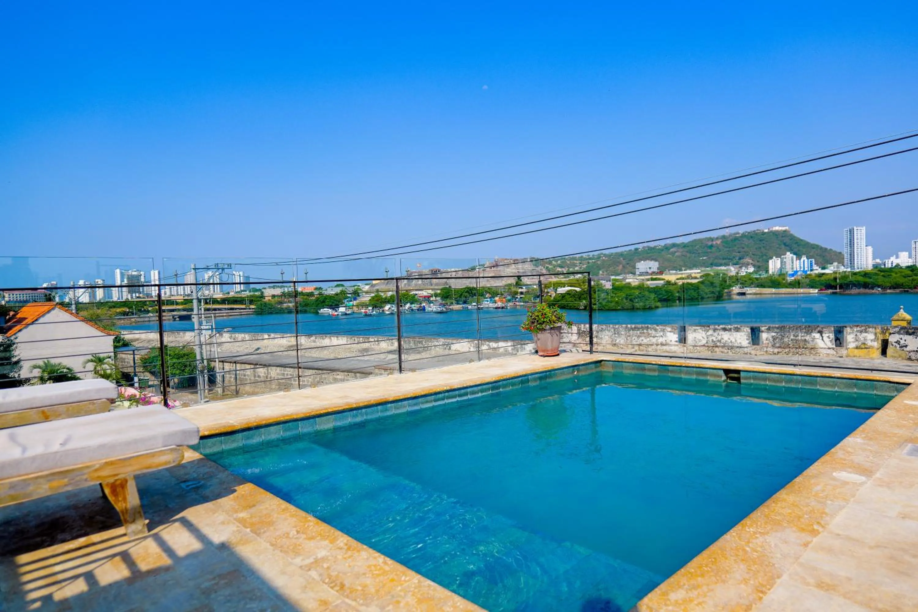 Swimming pool in Del Mar Guest House