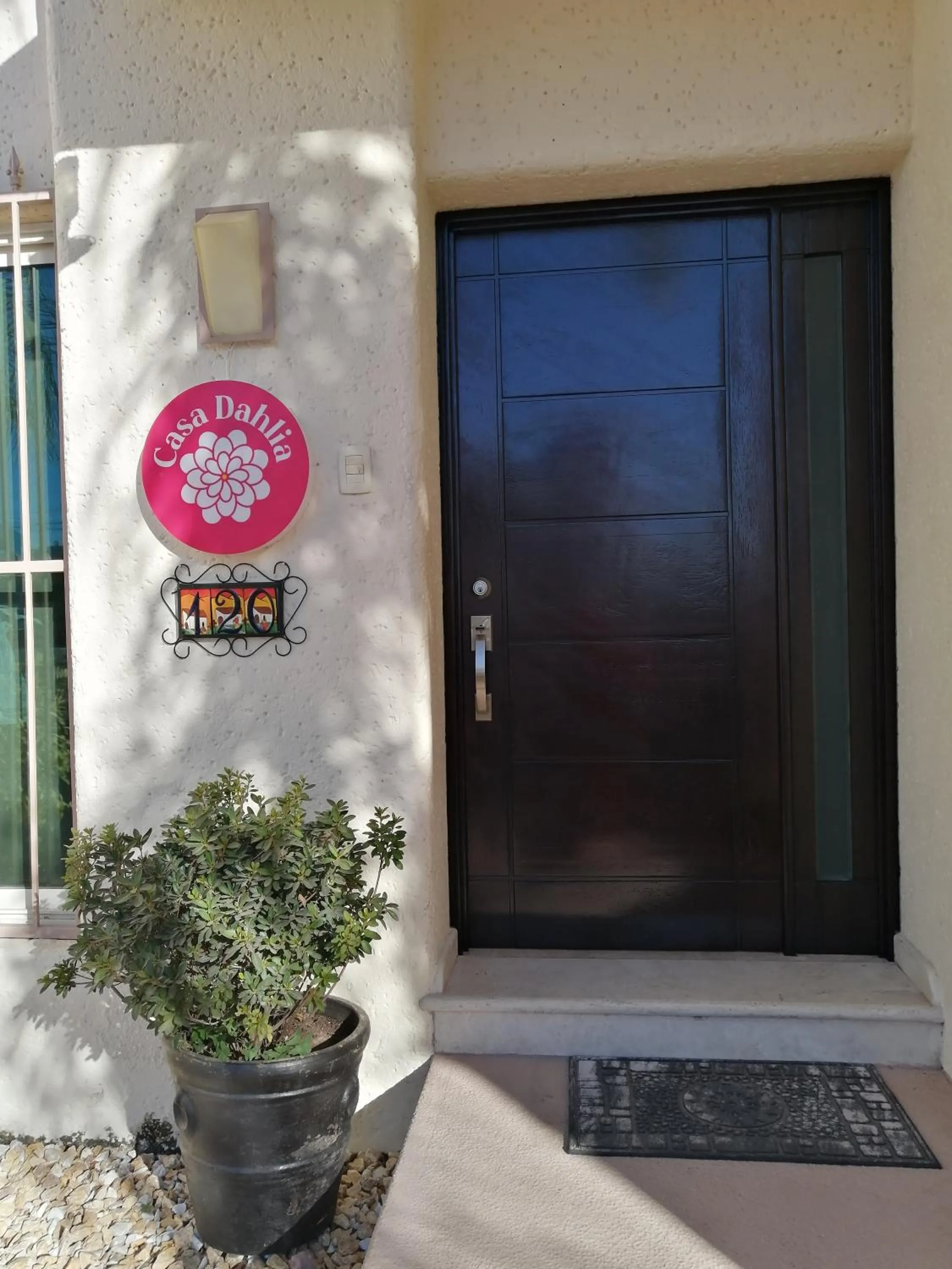 Facade/entrance in Casa Dahlia 2