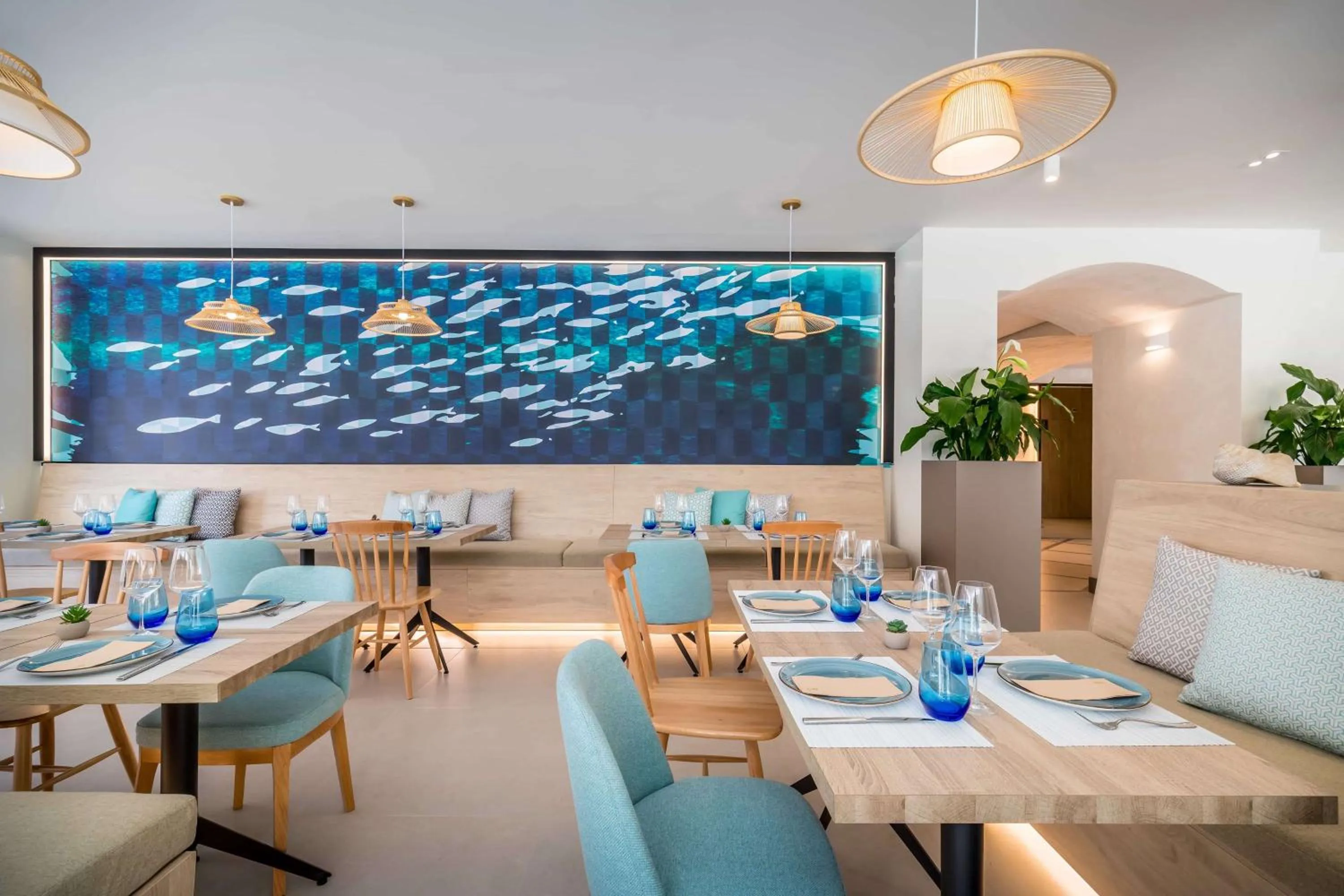 Restaurant/places to eat in Occidental Puerto Banús