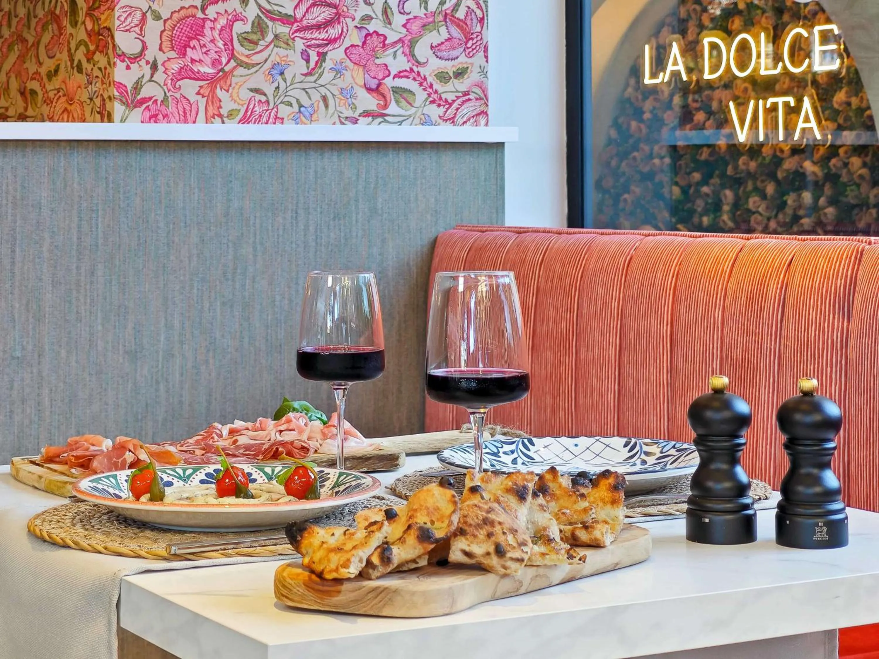 Restaurant/places to eat in Occidental Puerto Banús