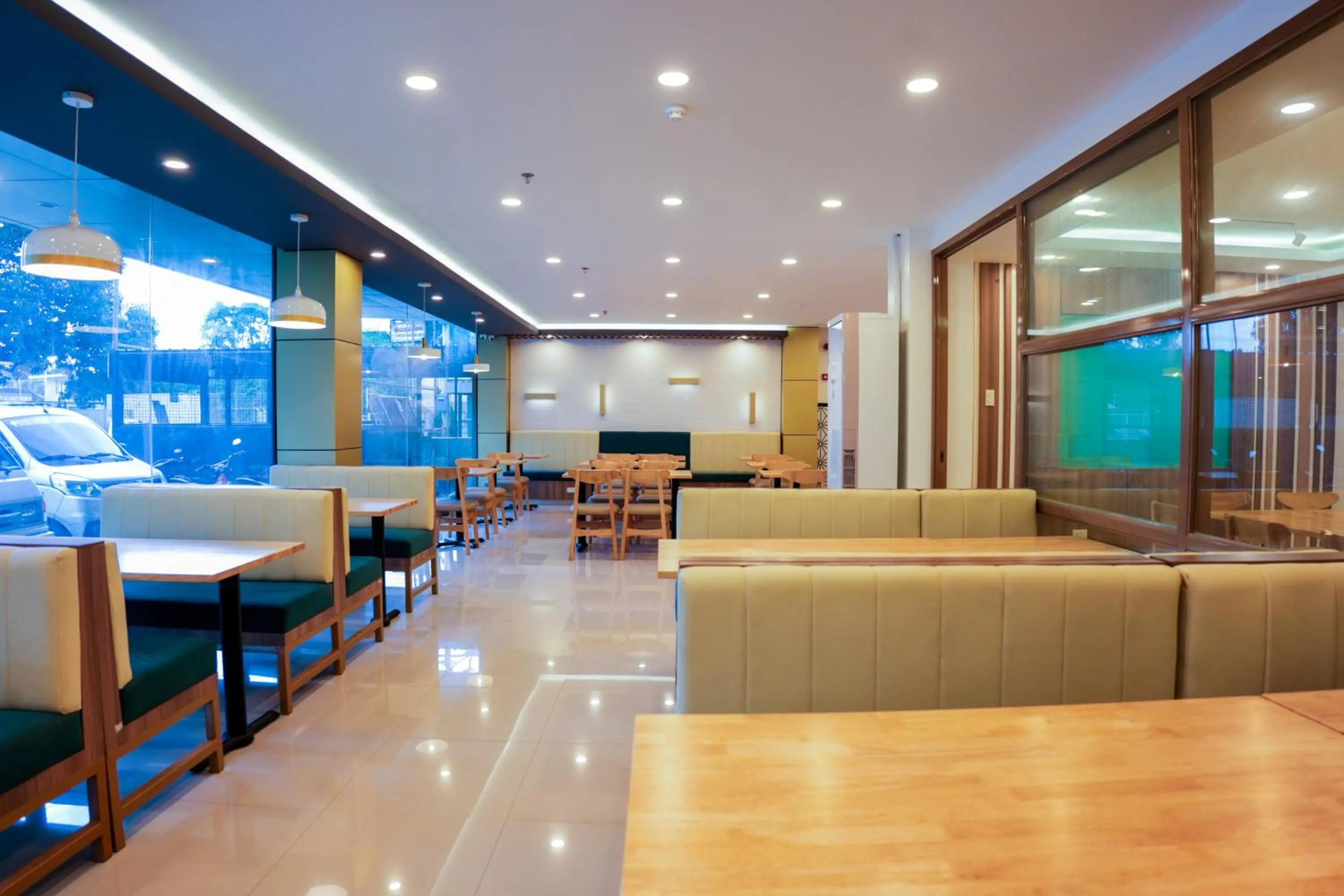 Restaurant/places to eat in PRIMELUXE HOTEL