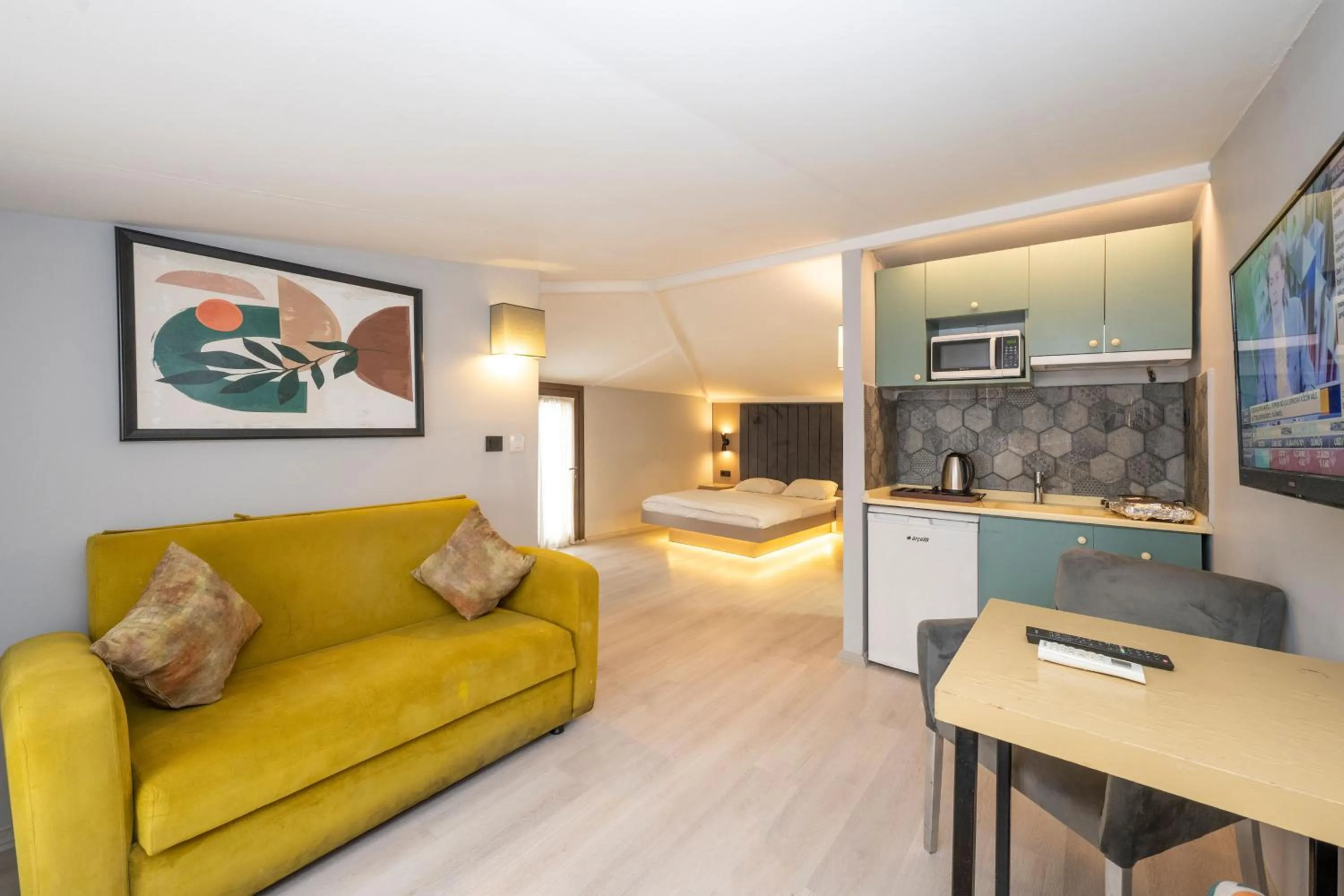 TV and multimedia in Cirrus Suites