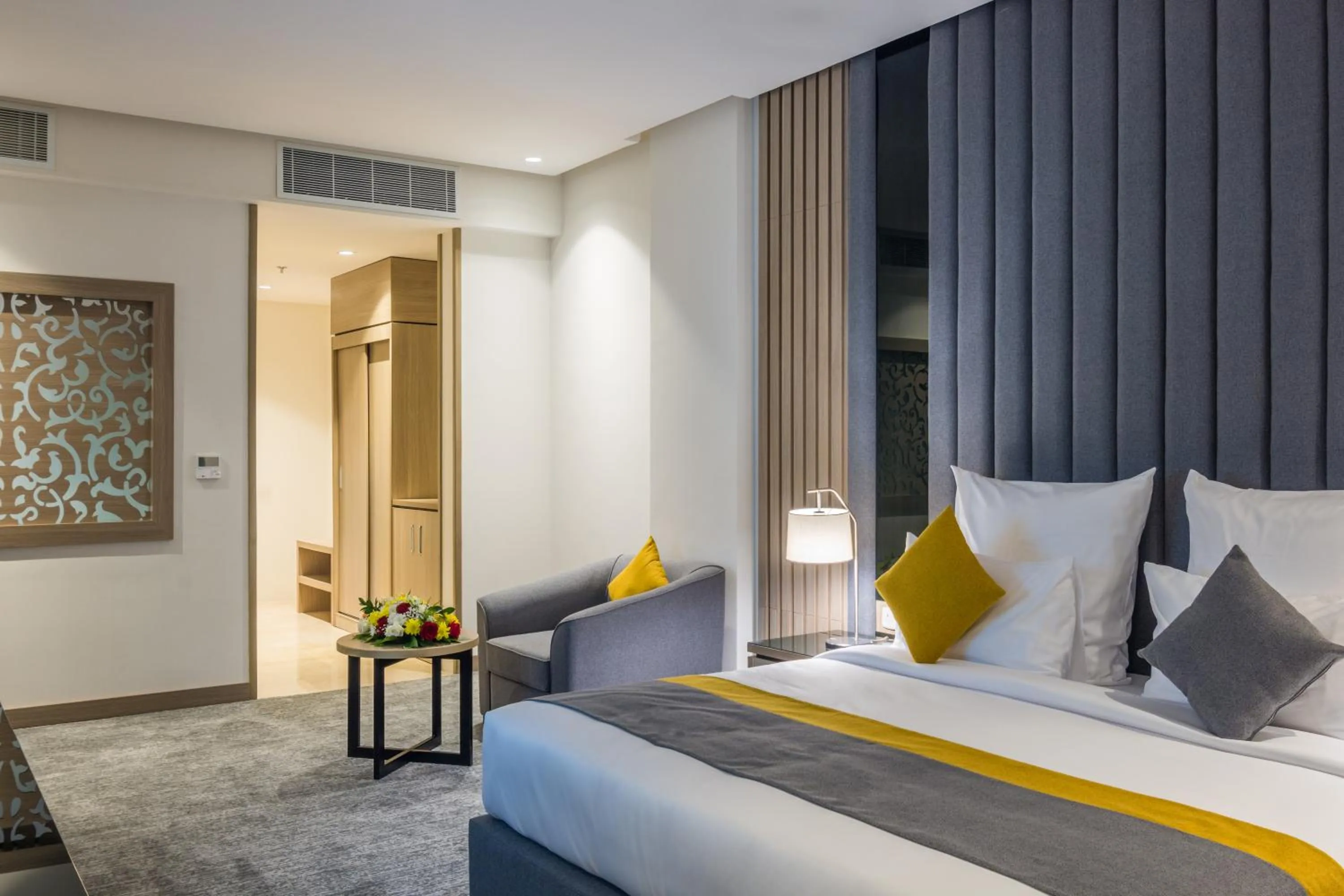 Bedroom, Bed in Erfad Hotel - Riyadh