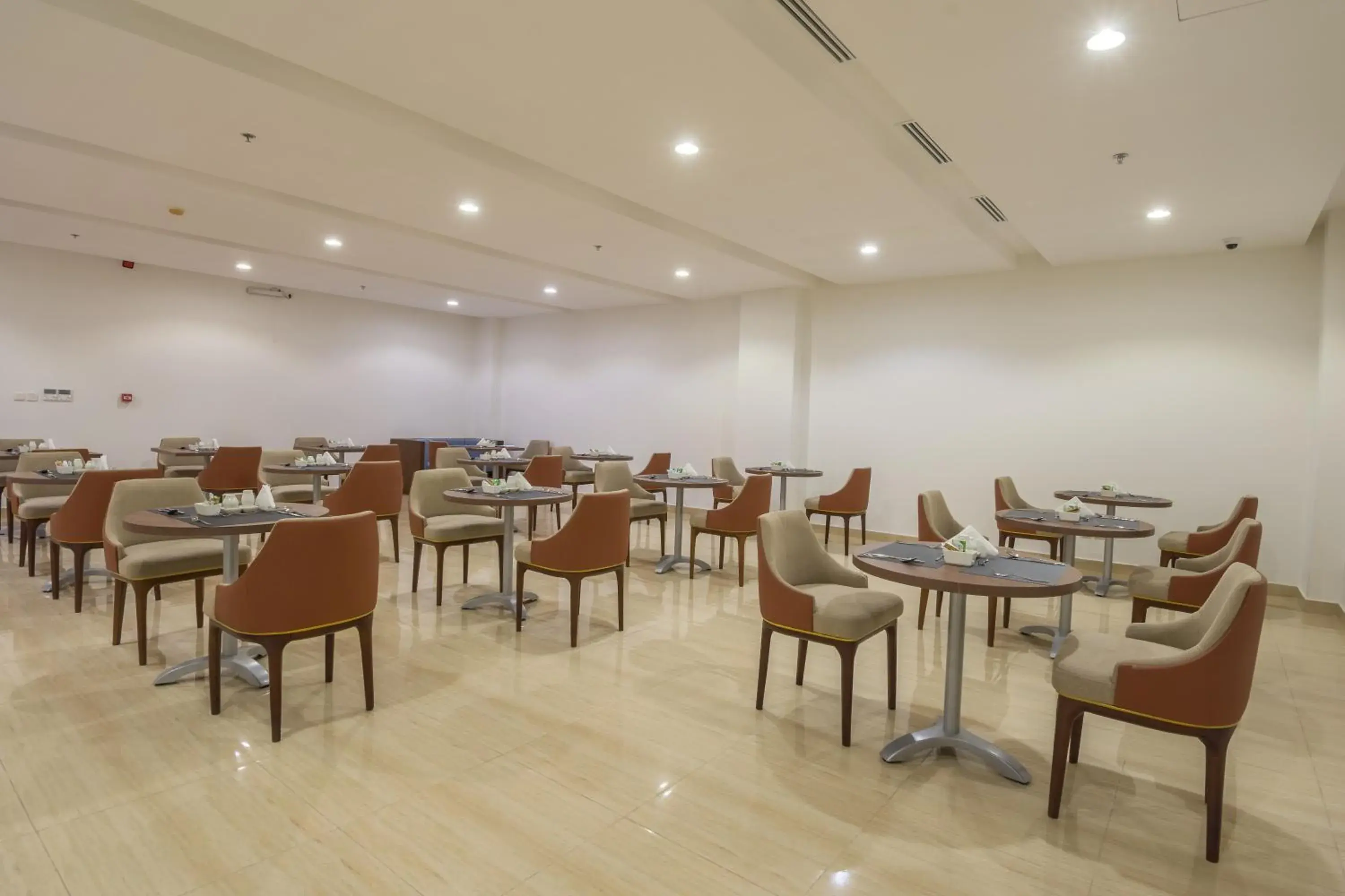 Restaurant/places to eat in Erfad Hotel - Riyadh Restaurant/places to eat in Erfad Hotel - Riyadh