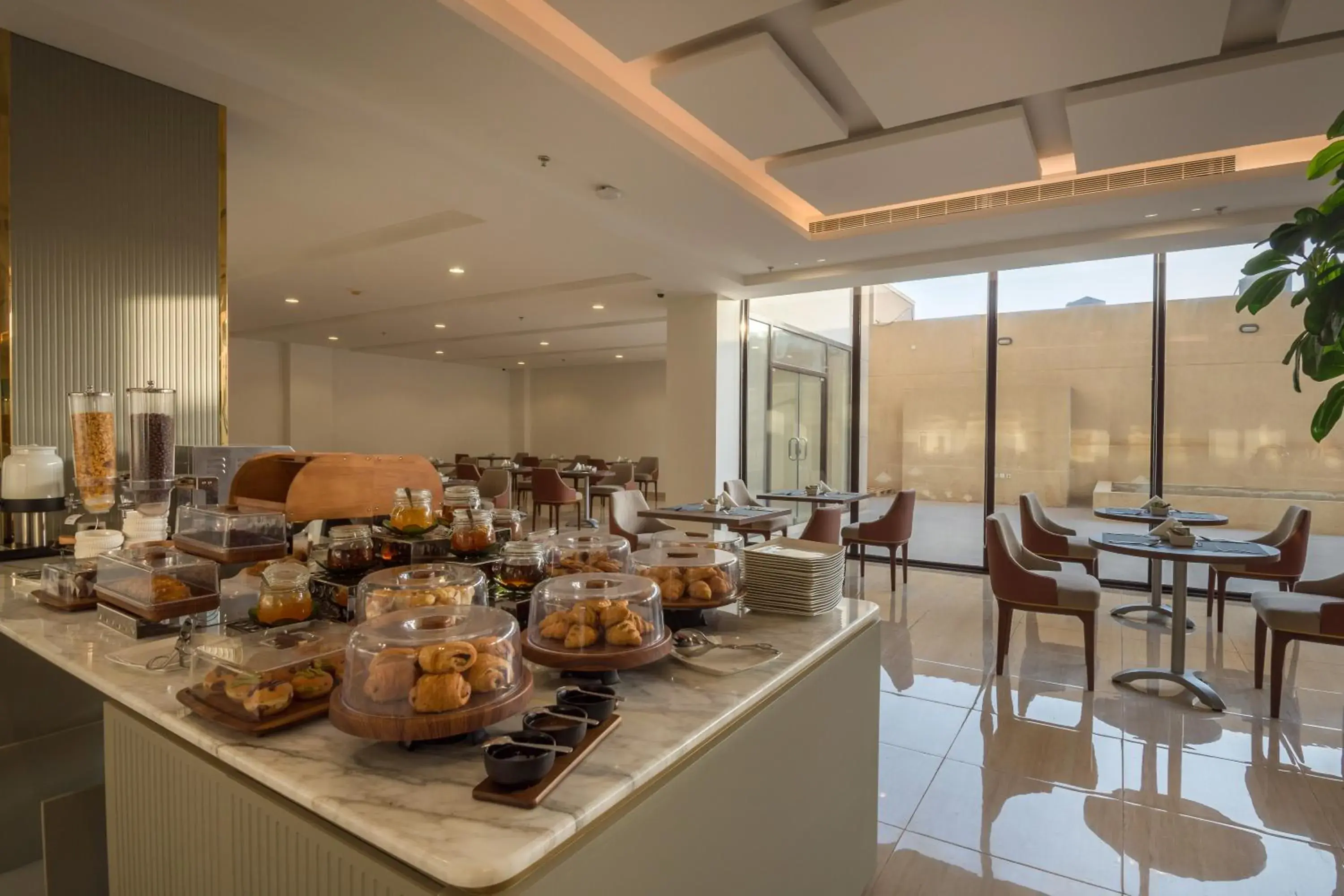 Restaurant/places to eat in Erfad Hotel - Riyadh Restaurant/places to eat in Erfad Hotel - Riyadh