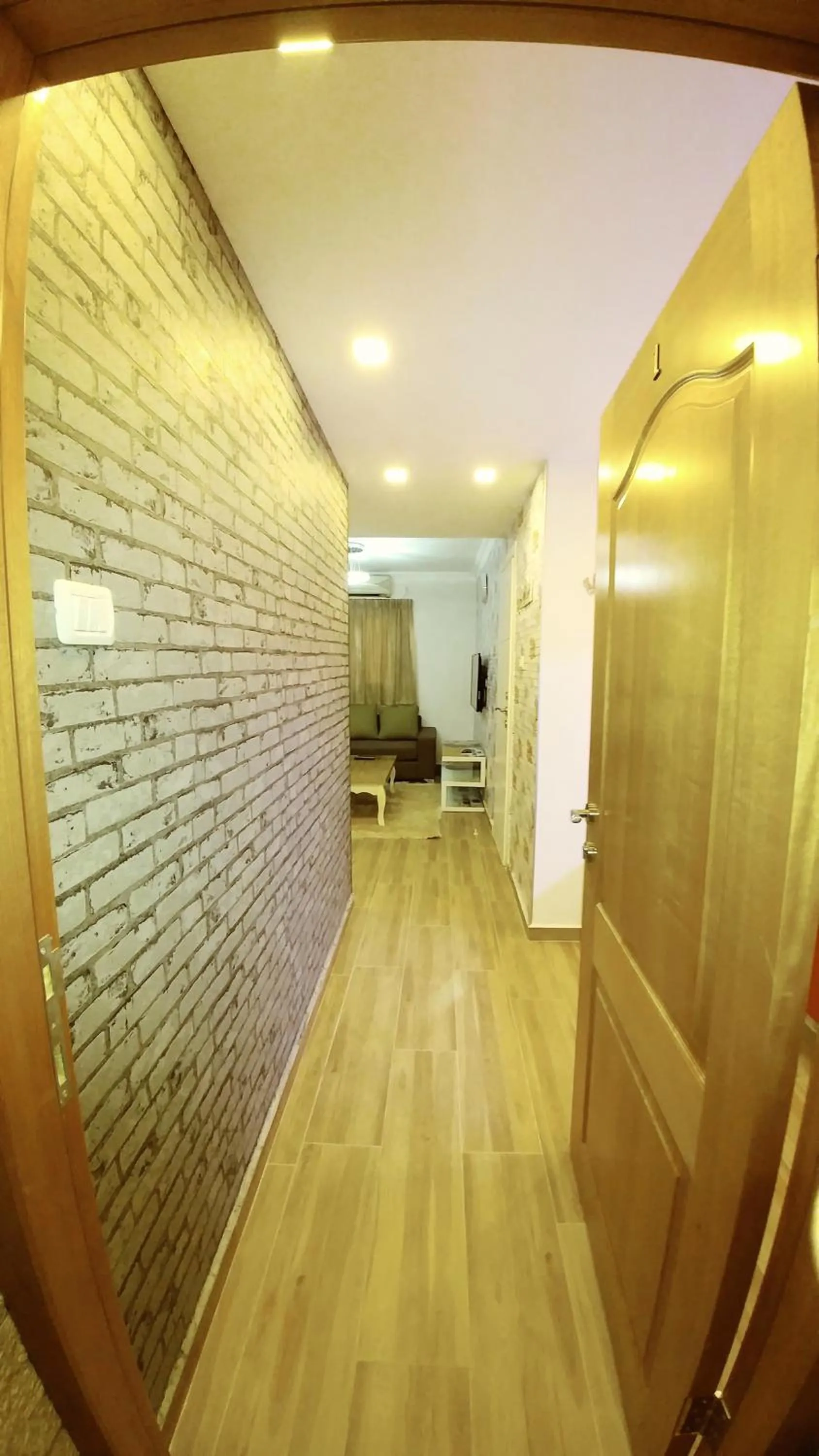 Decorative detail in City Apartments