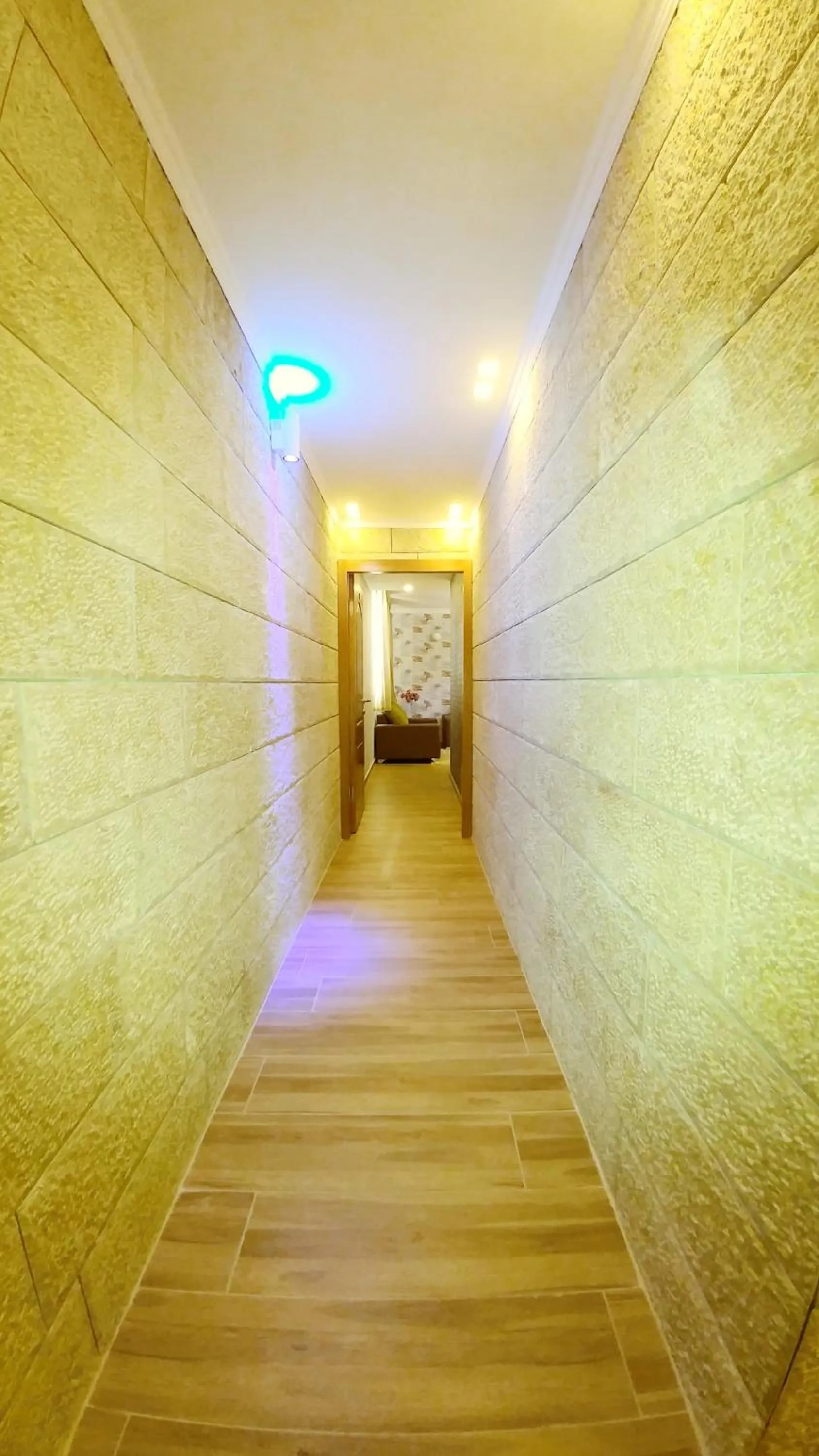 Decorative detail in City Apartments